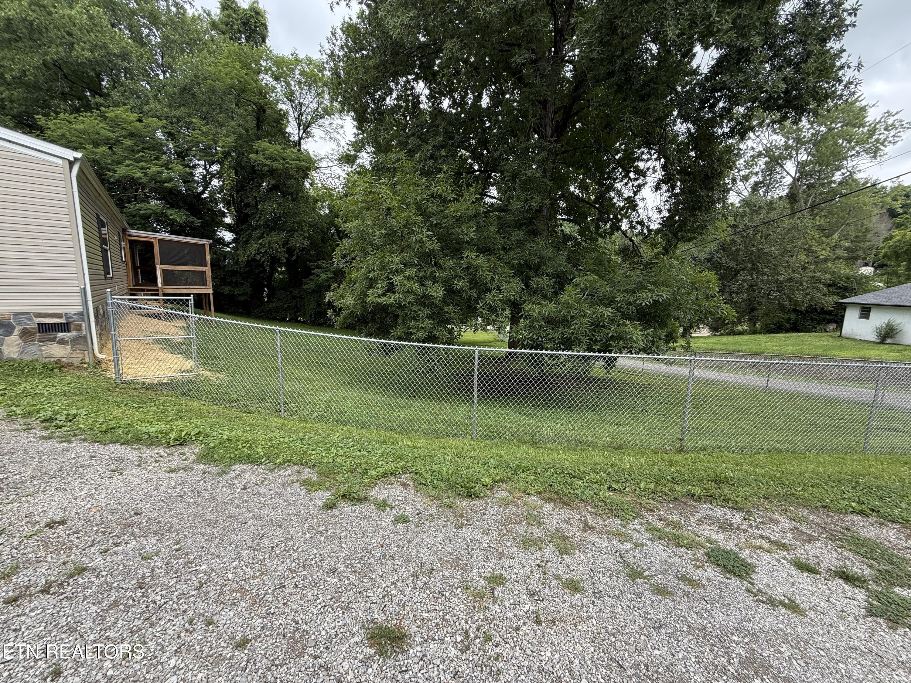 2005 Neubert Road Knoxville TN 37914