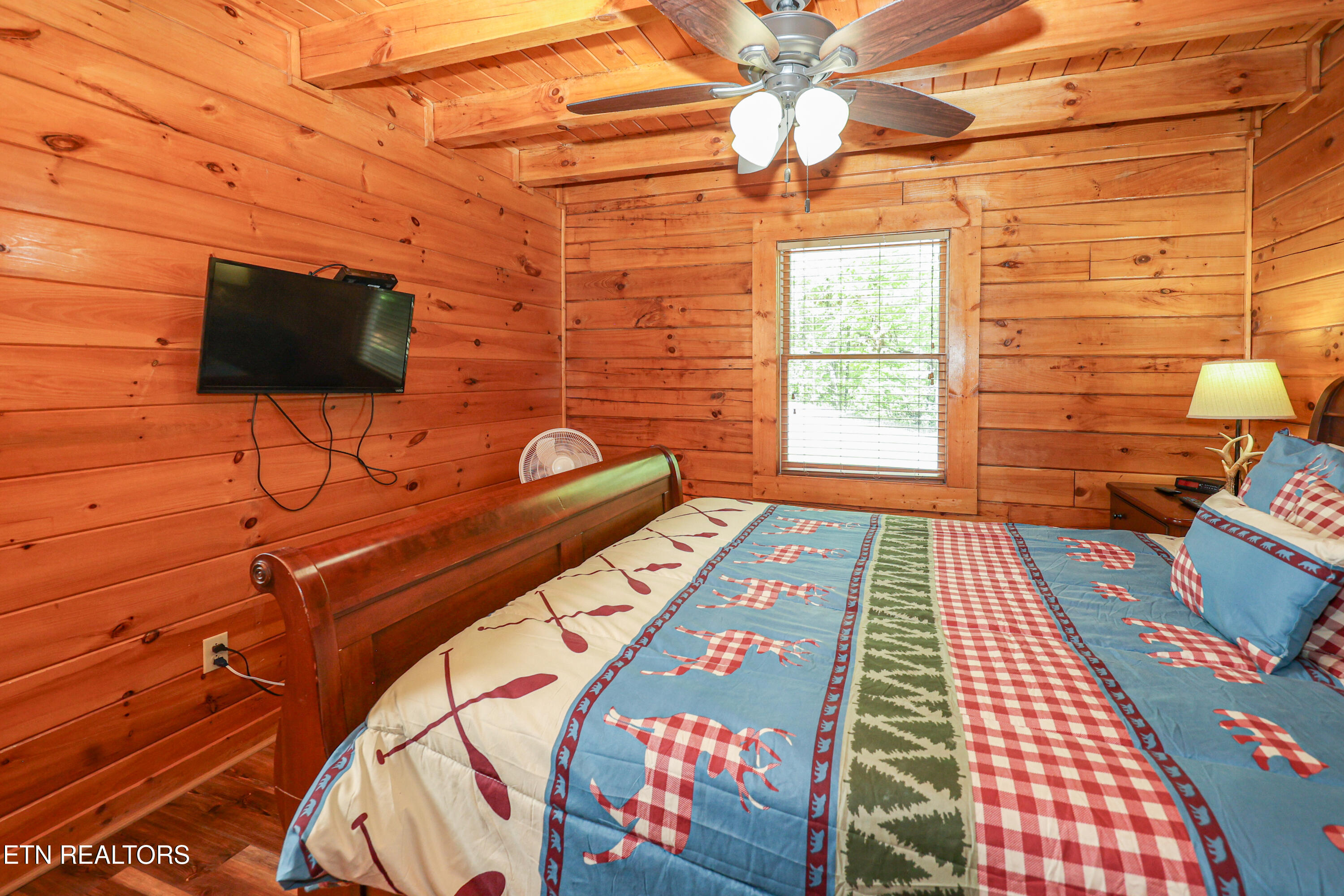 556 Wildwood Forest Way Sevierville TN 37876