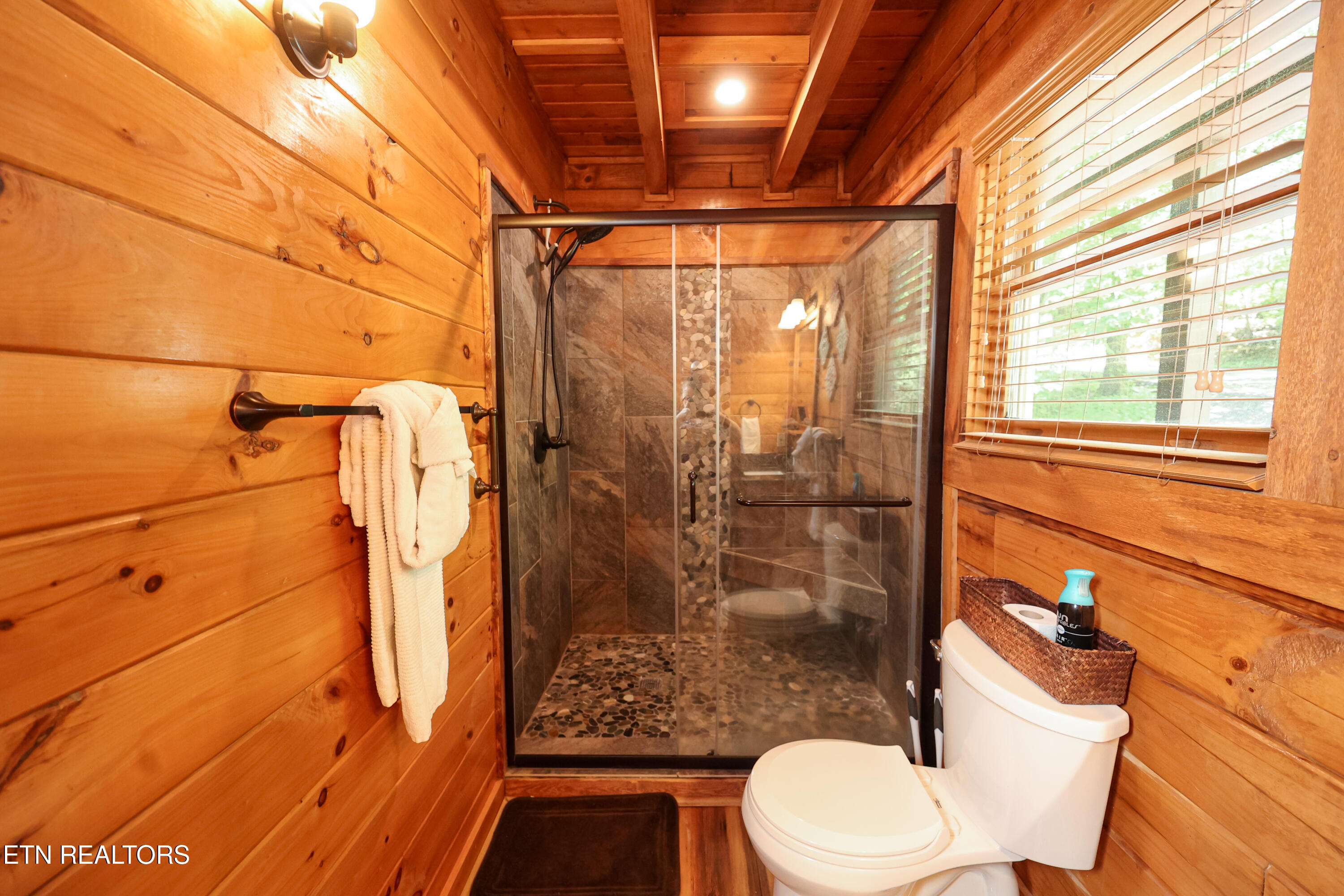 556 Wildwood Forest Way Sevierville TN 37876
