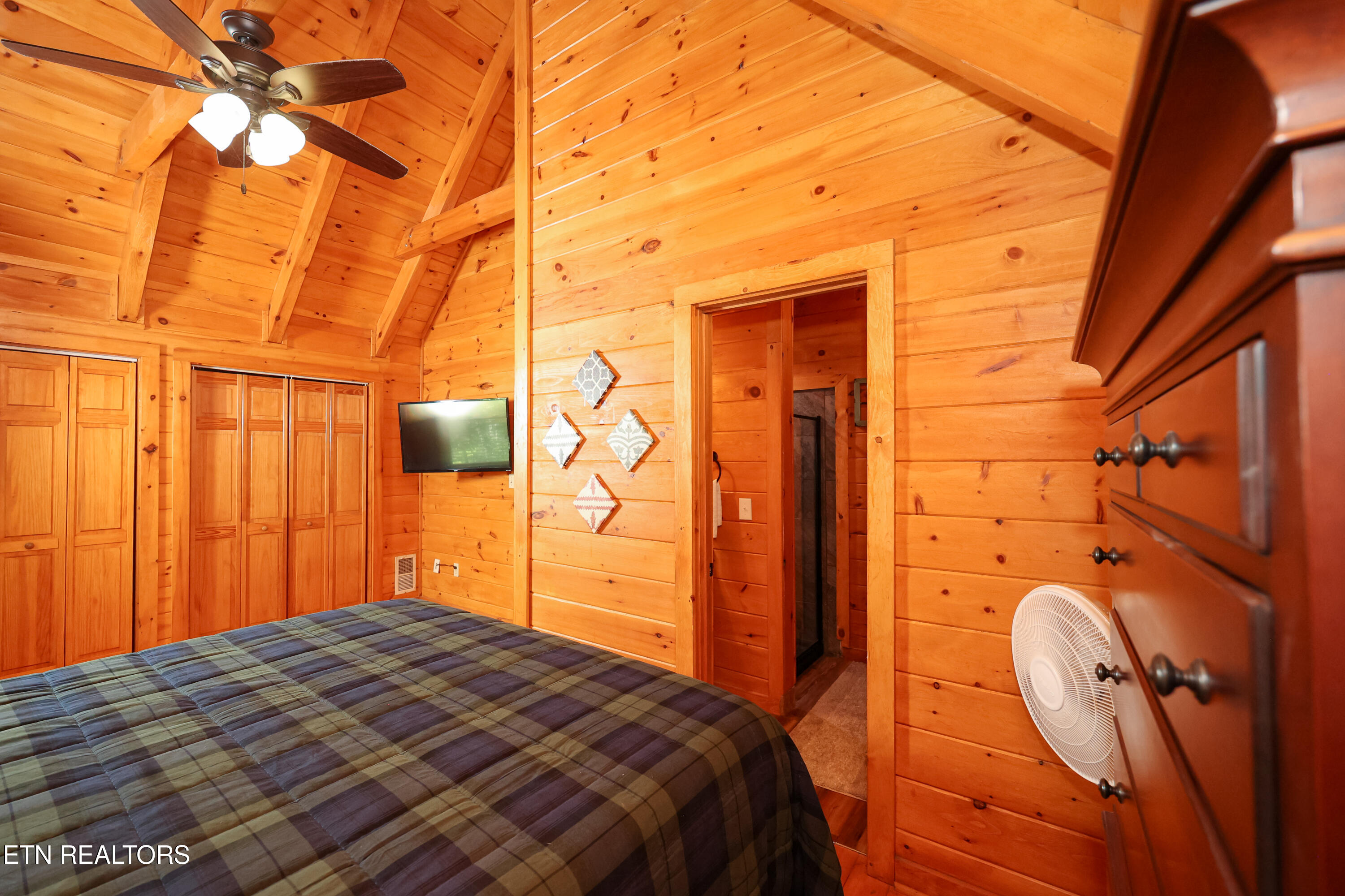 556 Wildwood Forest Way Sevierville TN 37876