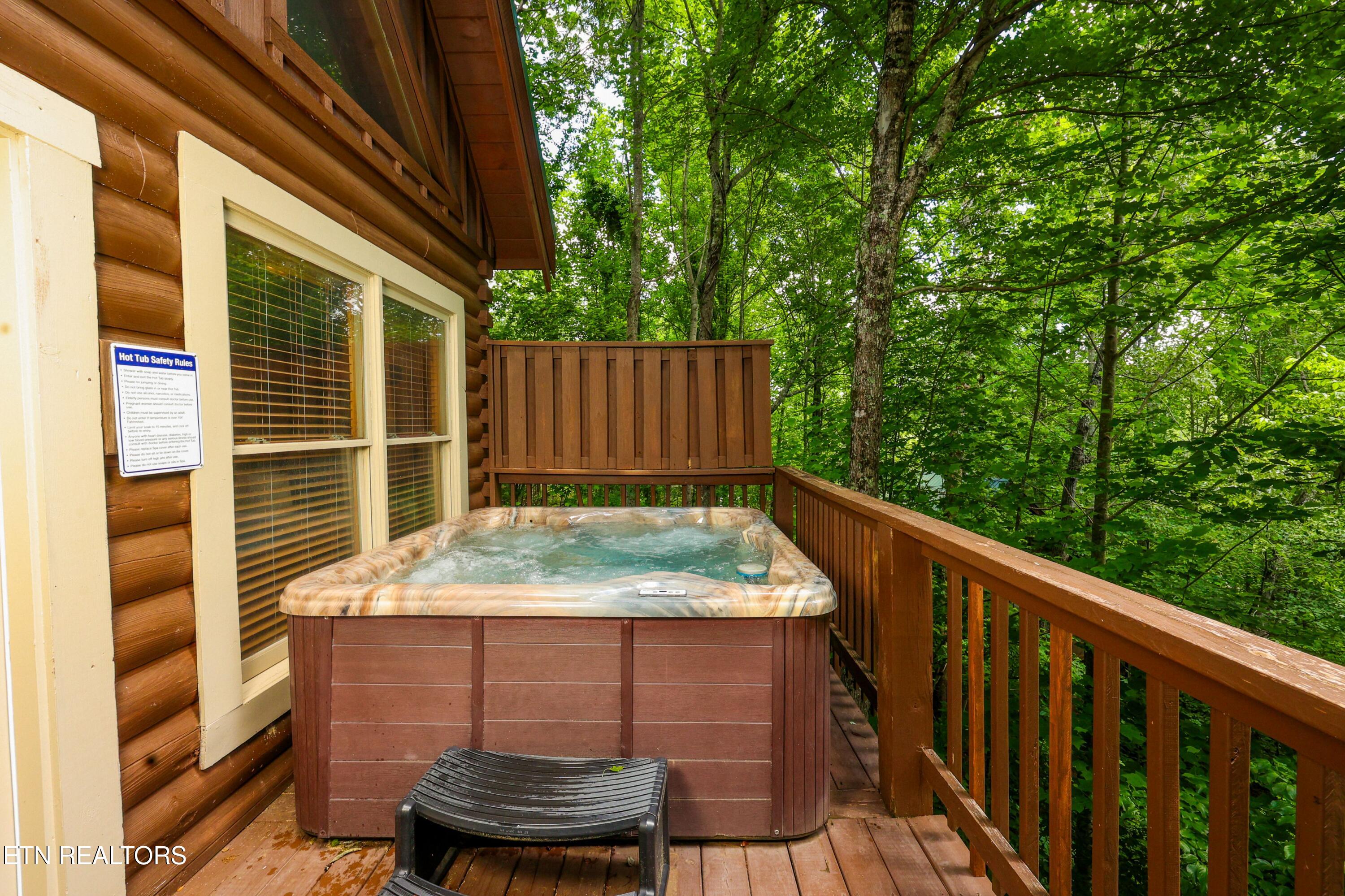 556 Wildwood Forest Way Sevierville TN 37876