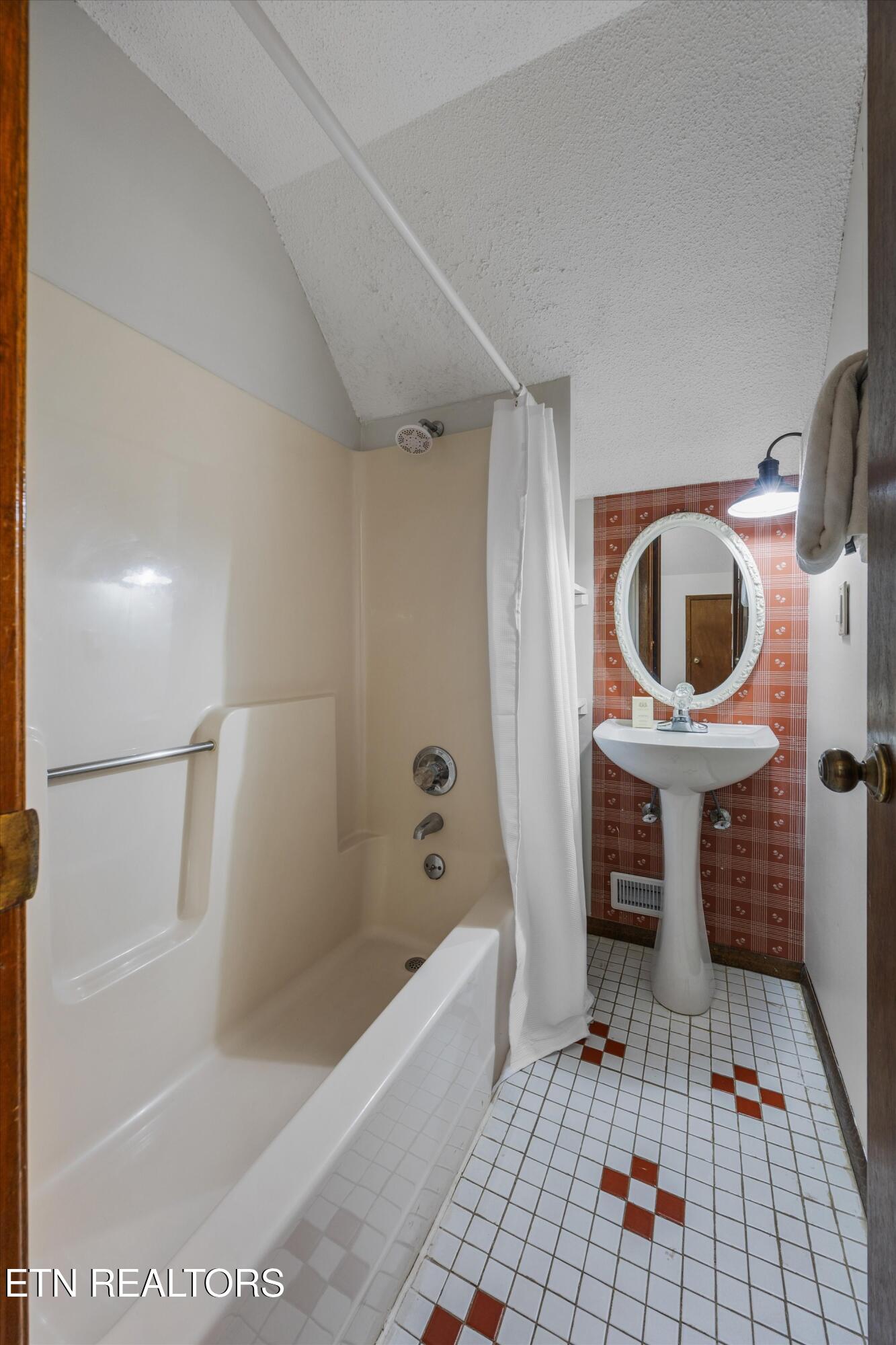 1037 Ski View Drive Gatlinburg TN 37738
