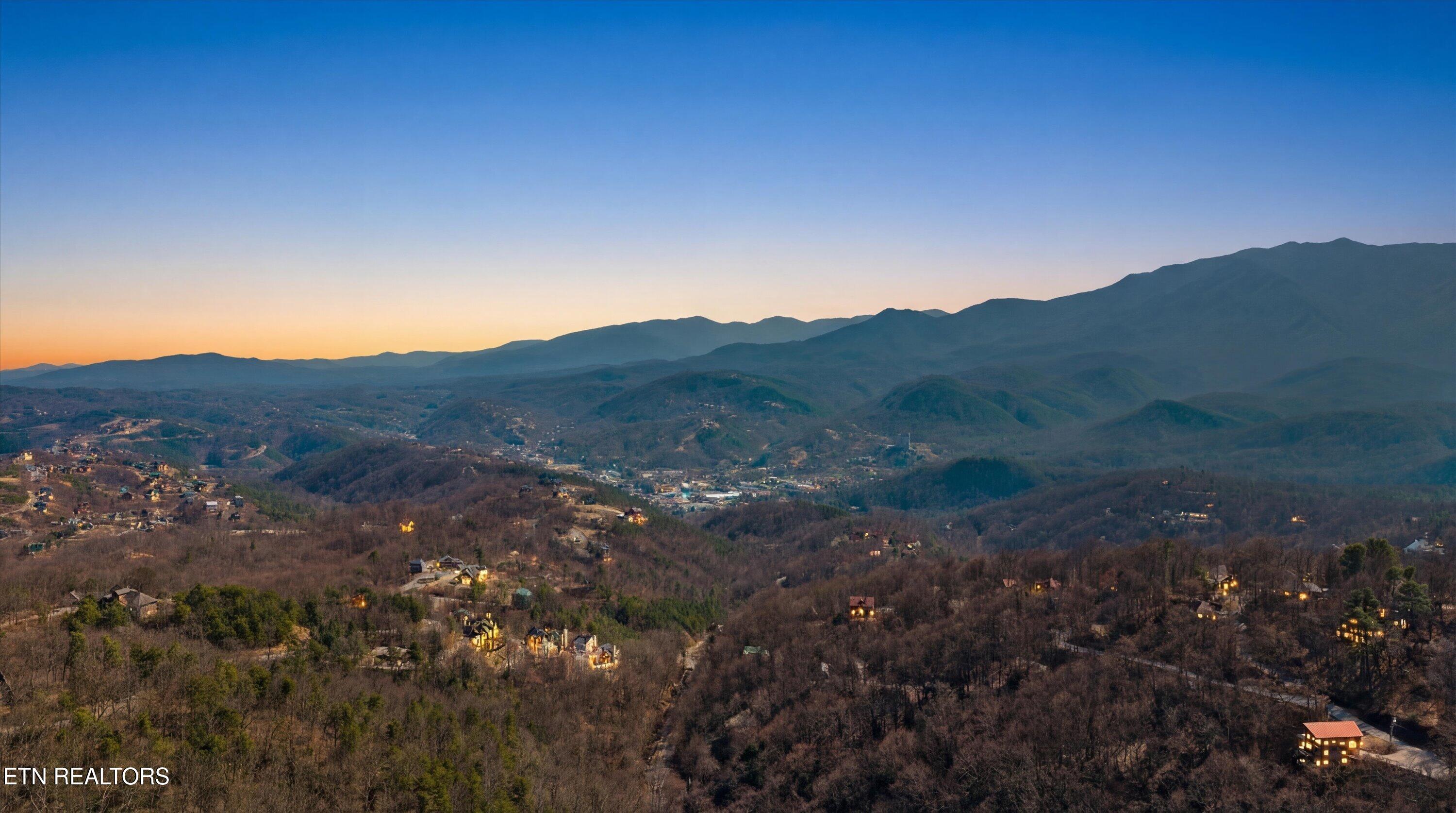 1037 Ski View Drive Gatlinburg TN 37738