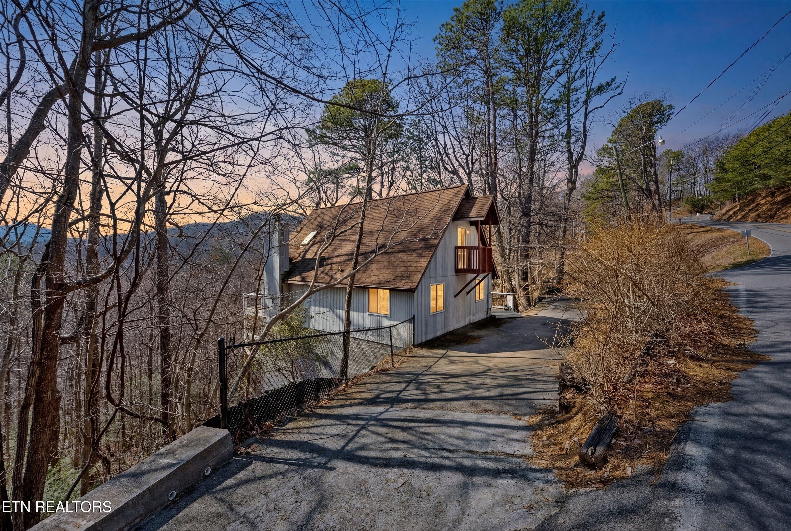 1037 Ski View Drive Gatlinburg TN 37738