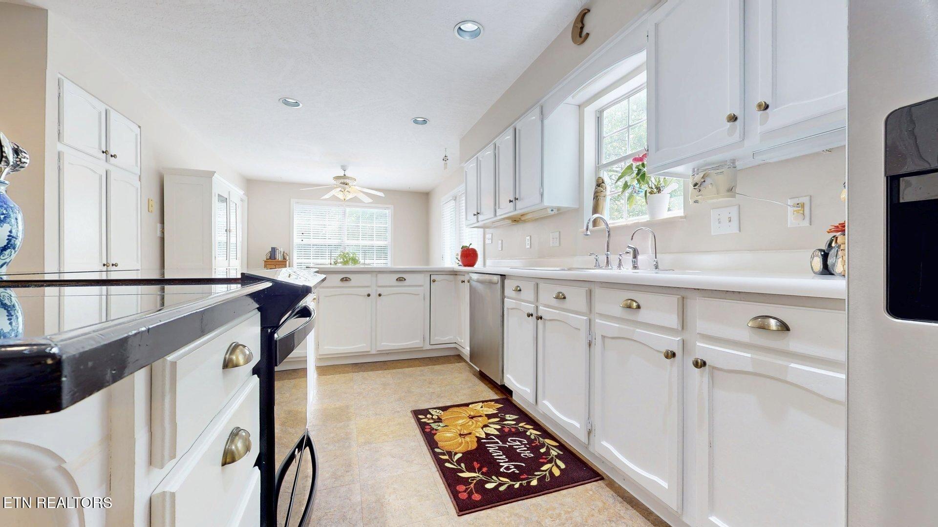 2202 Orchard Meade Lane Knoxville TN 37923