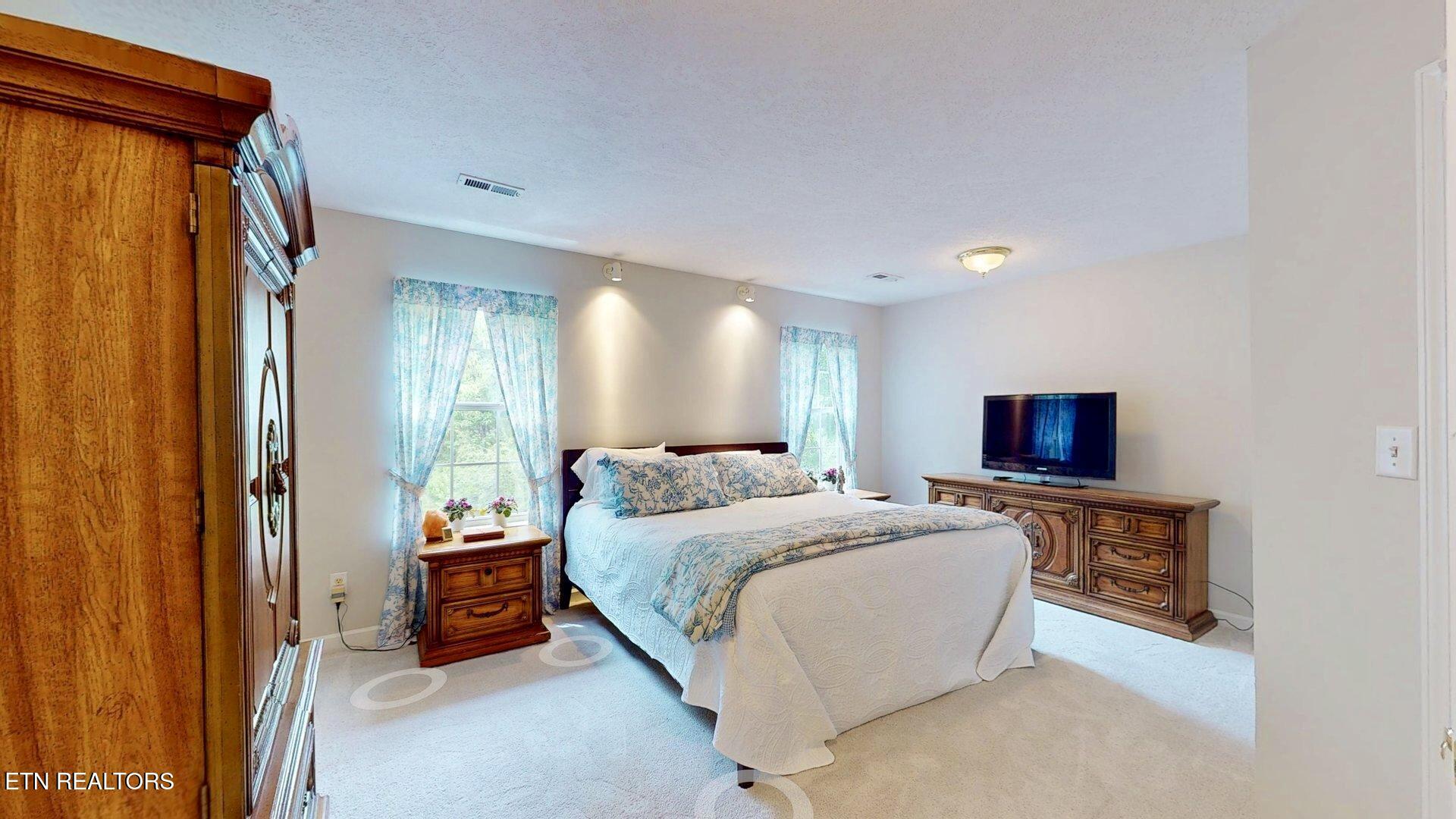 2202 Orchard Meade Lane Knoxville TN 37923