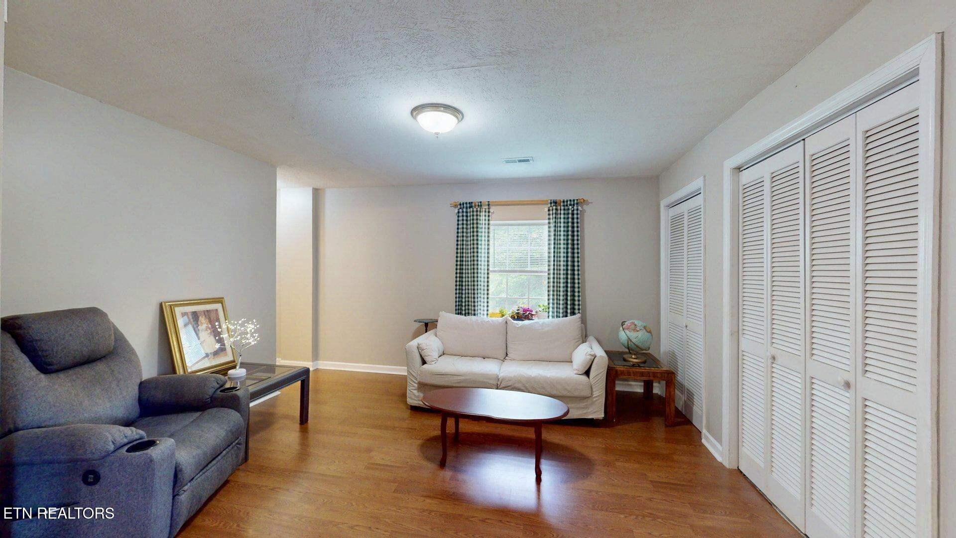 2202 Orchard Meade Lane Knoxville TN 37923