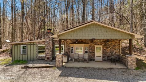 1525 Cove Lane Oliver Springs TN 37840