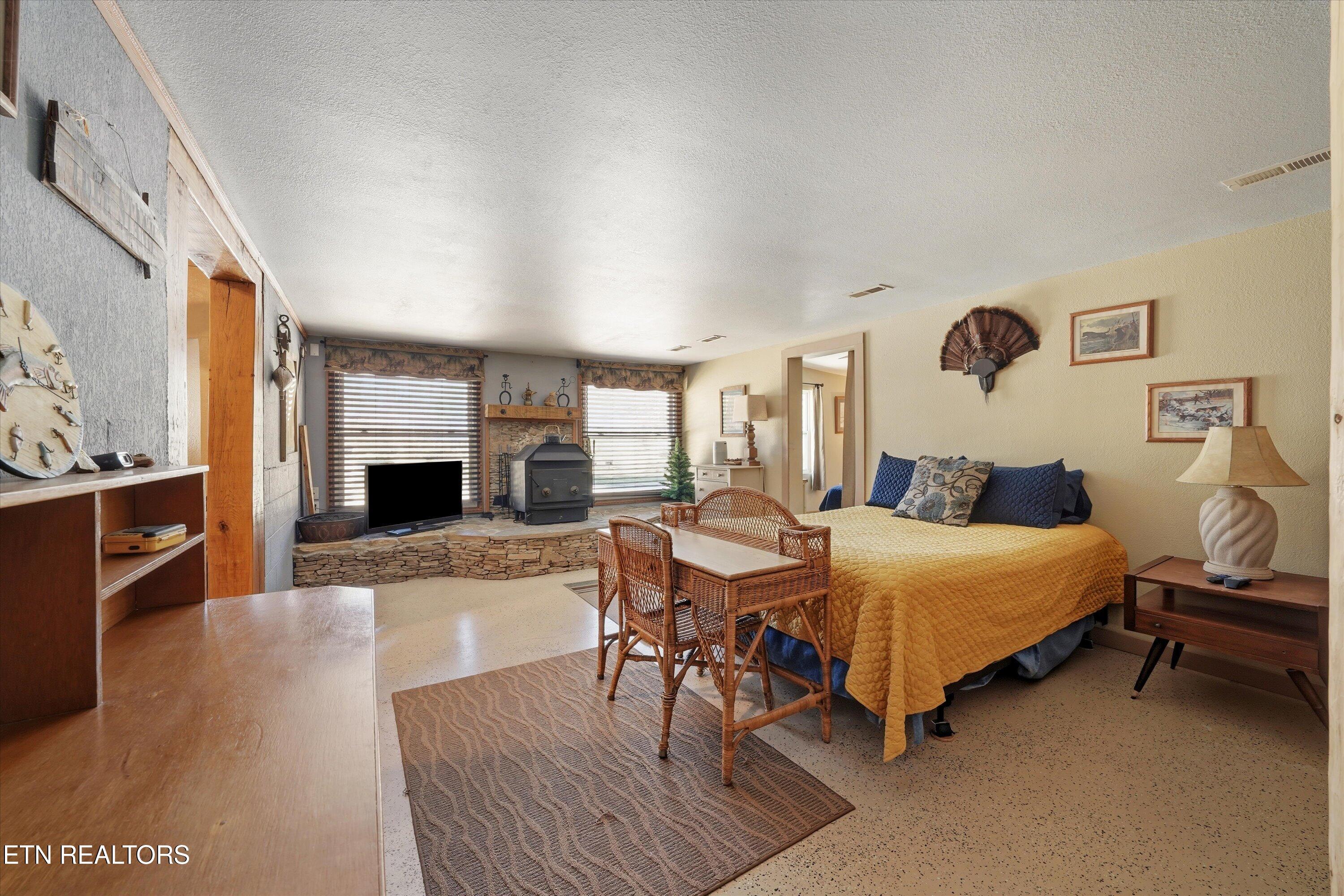 1525 Cove Lane Oliver Springs TN 37840
