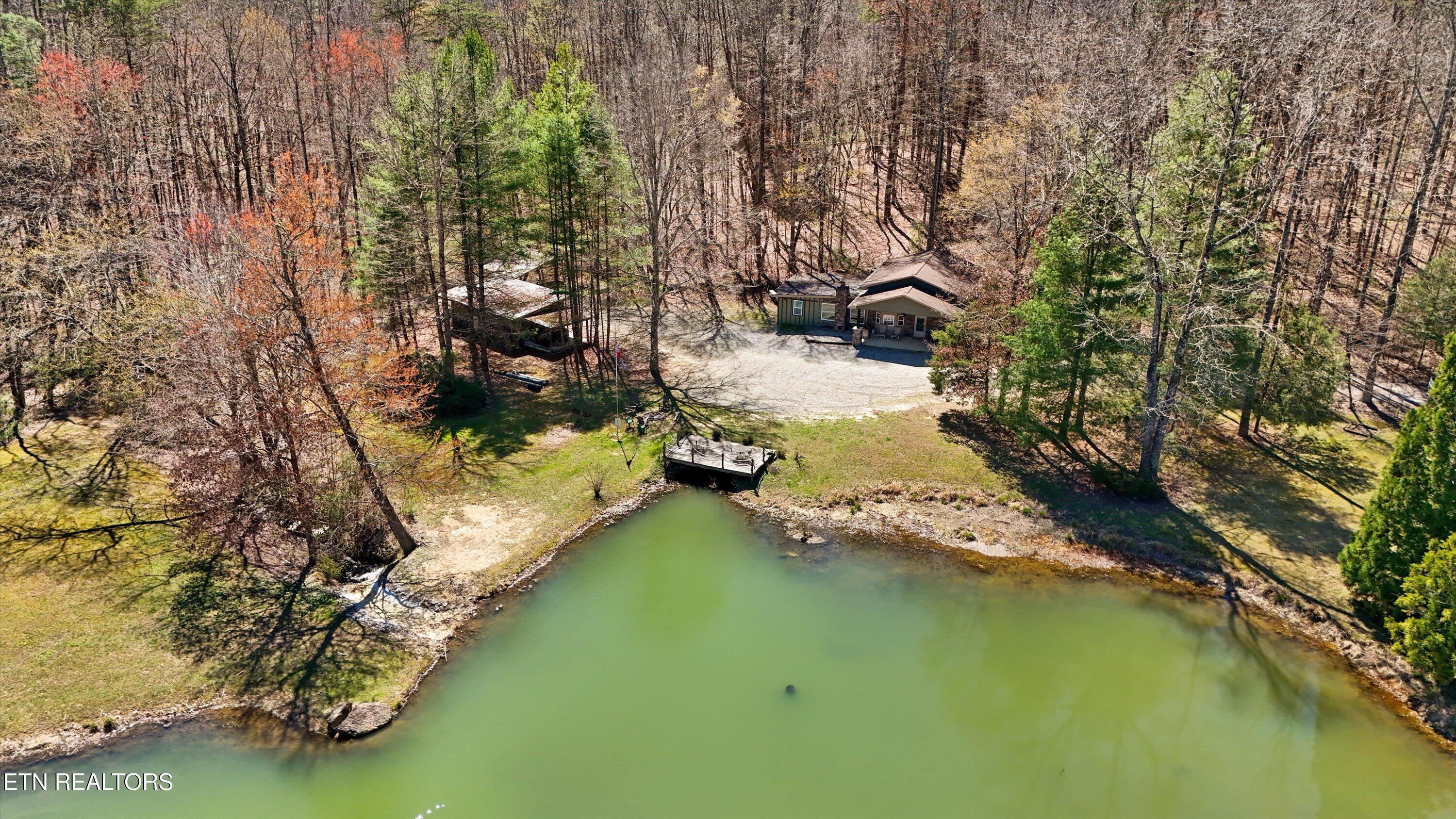 1525 Cove Lane Oliver Springs TN 37840