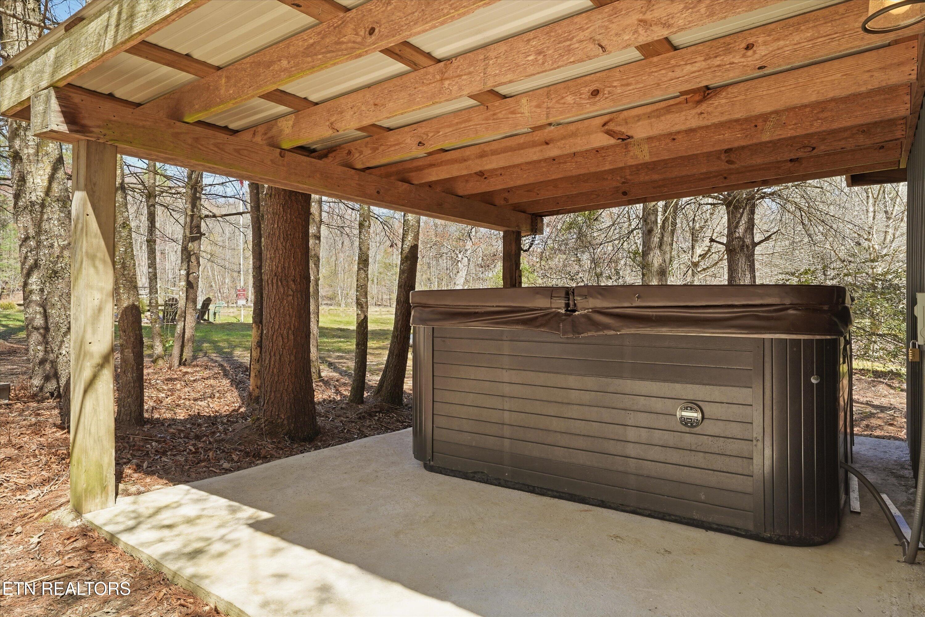 1525 Cove Lane Oliver Springs TN 37840