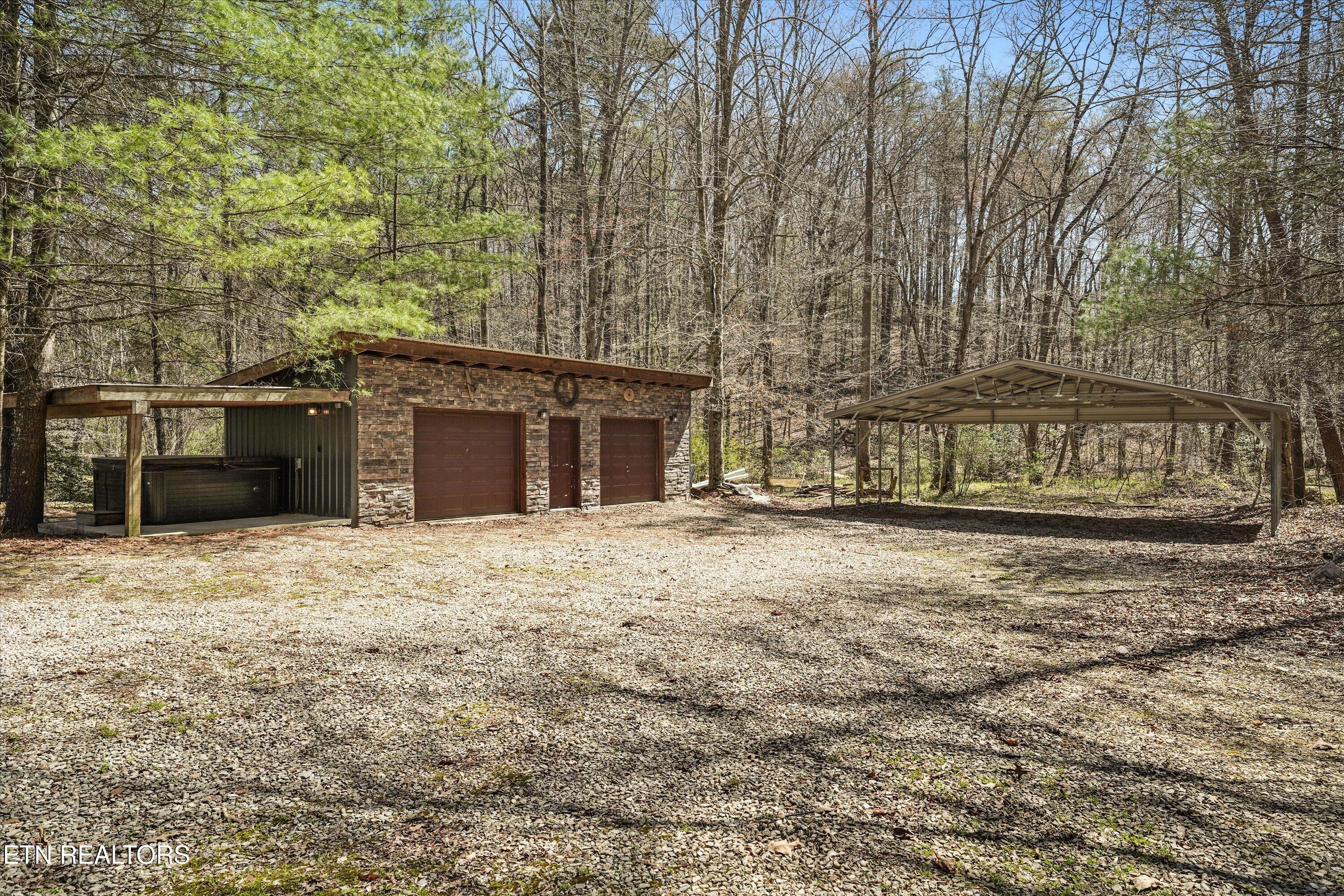 1525 Cove Lane Oliver Springs TN 37840