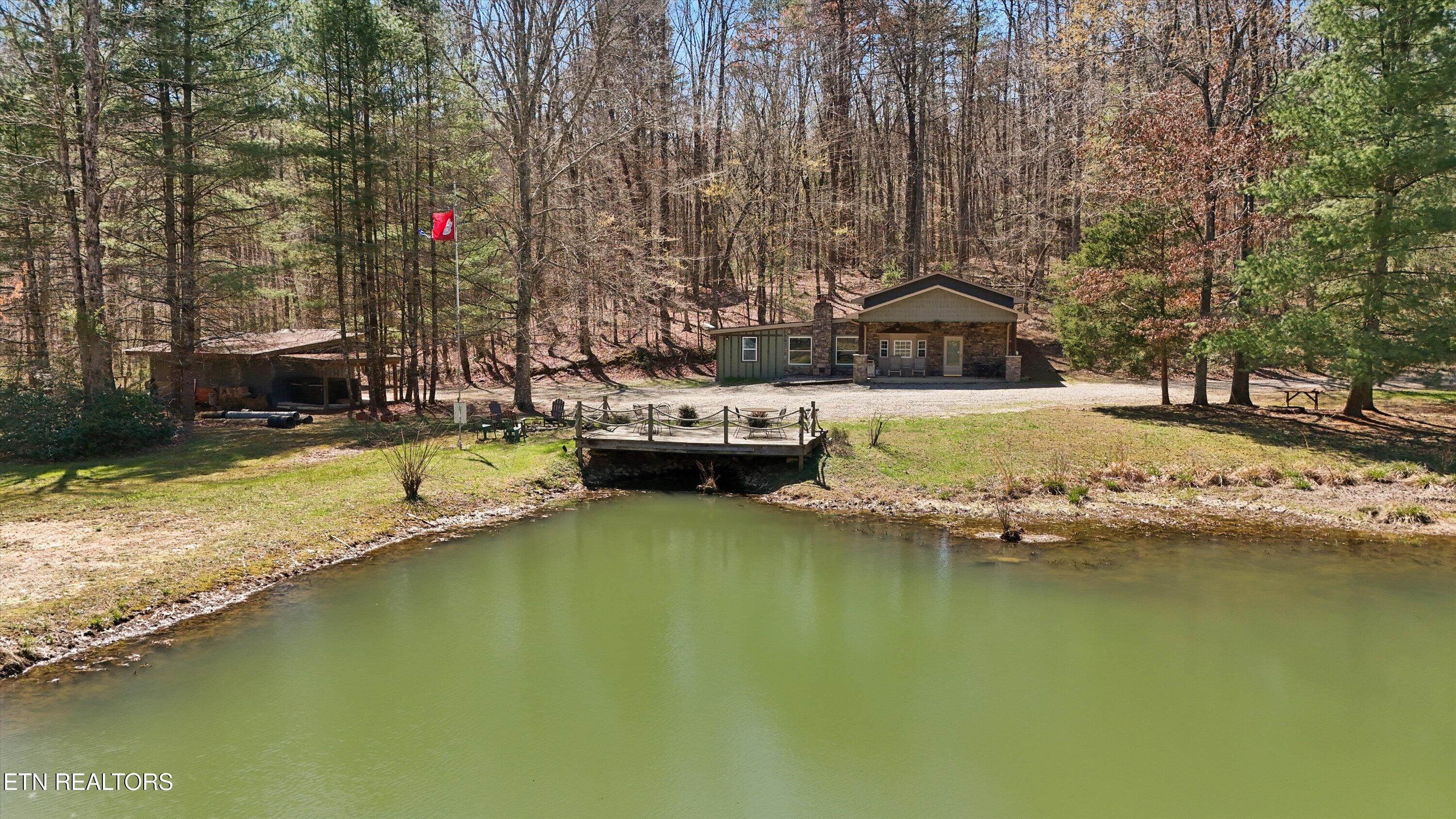 1525 Cove Lane Oliver Springs TN 37840