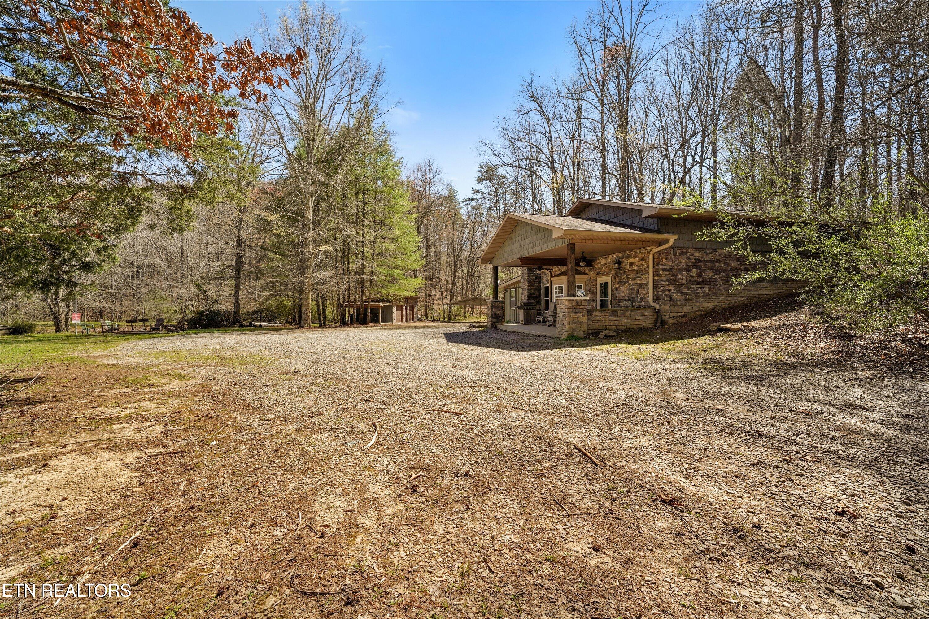 1525 Cove Lane Oliver Springs TN 37840