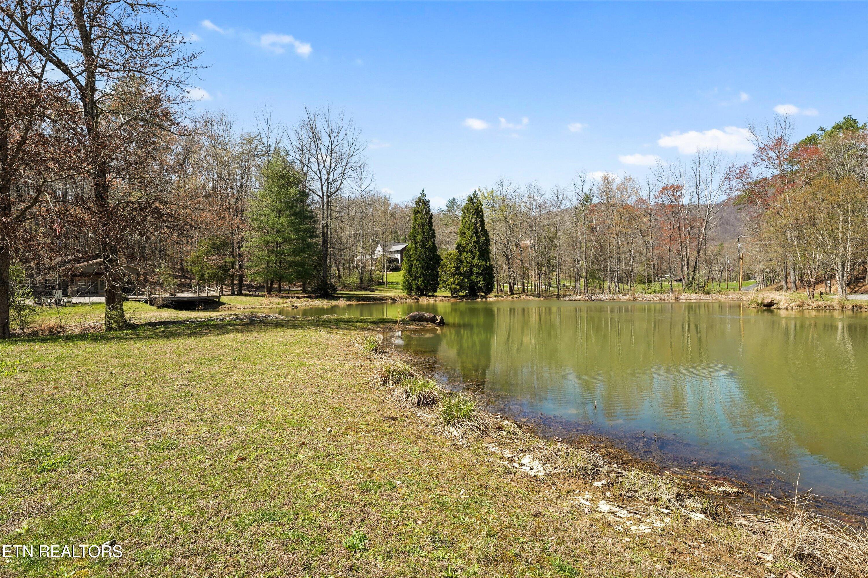 1525 Cove Lane Oliver Springs TN 37840