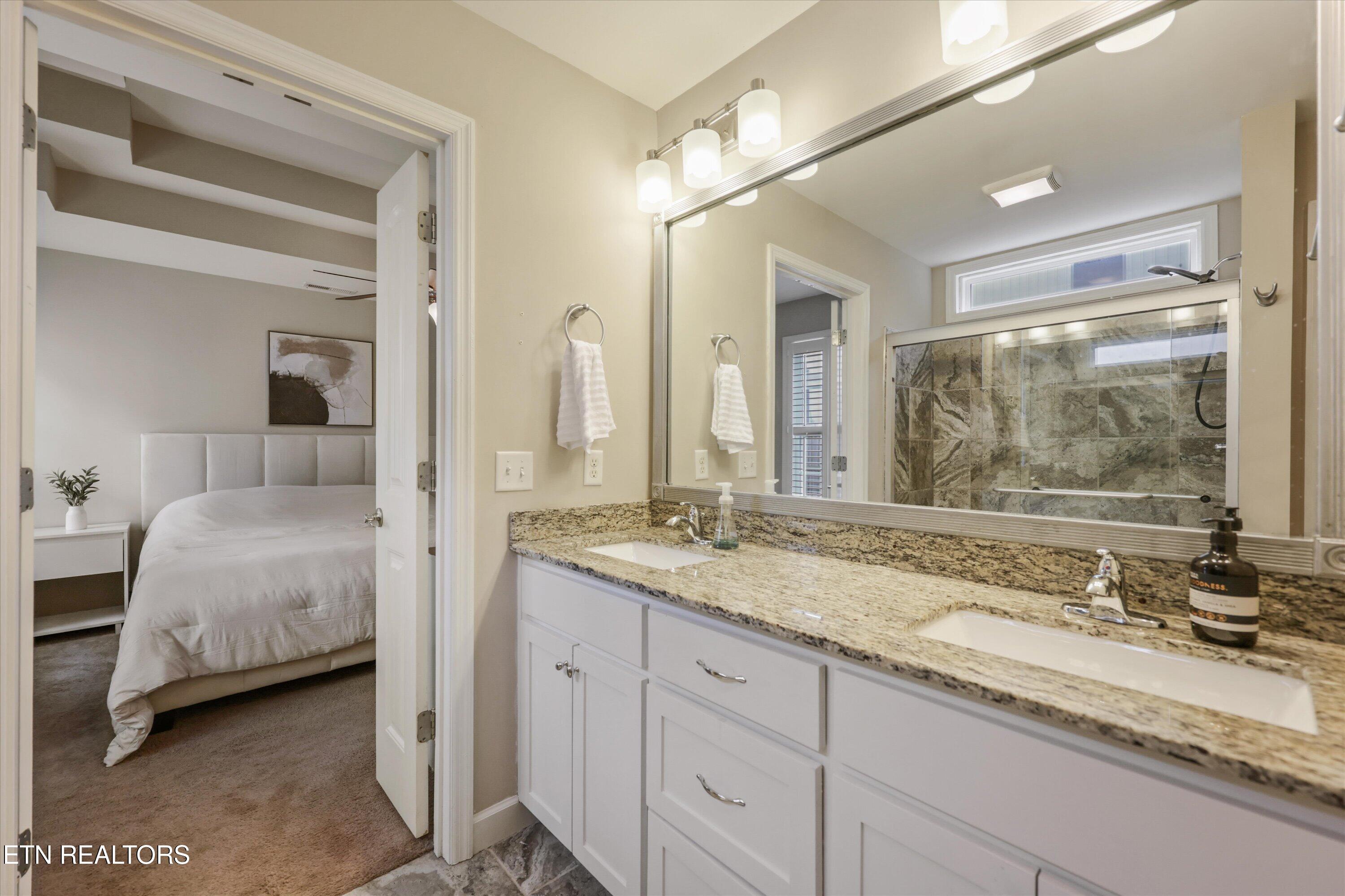 566 Hillside Lane Lenoir City TN 37771