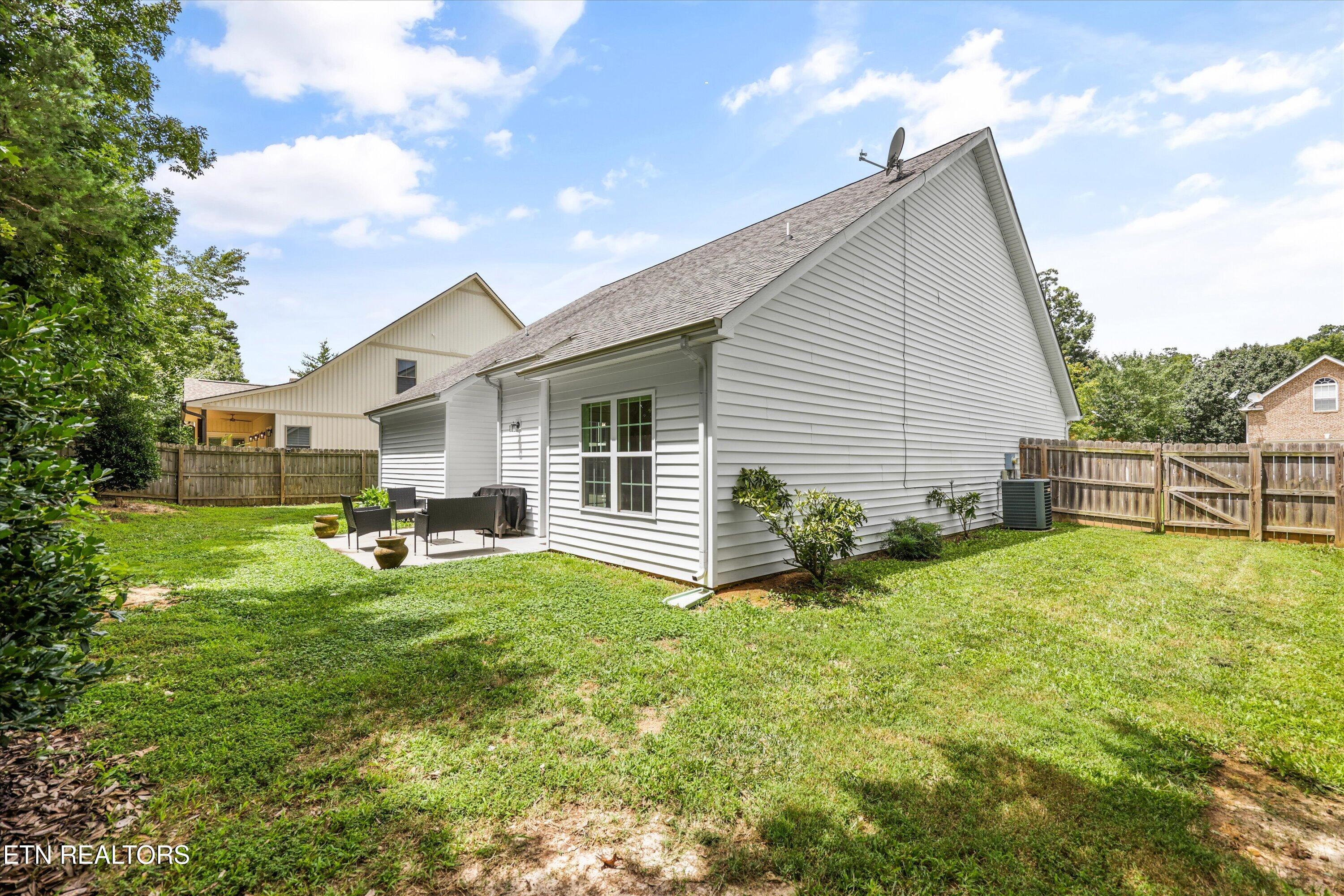 566 Hillside Lane Lenoir City TN 37771
