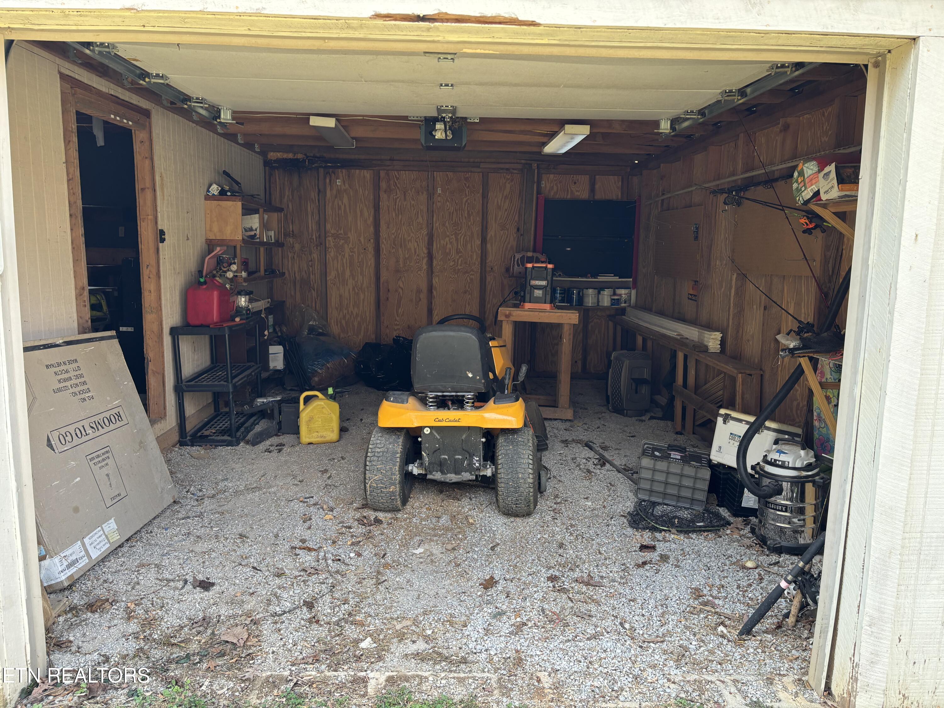 8634 Bud Hawkins Road Corryton TN 37721