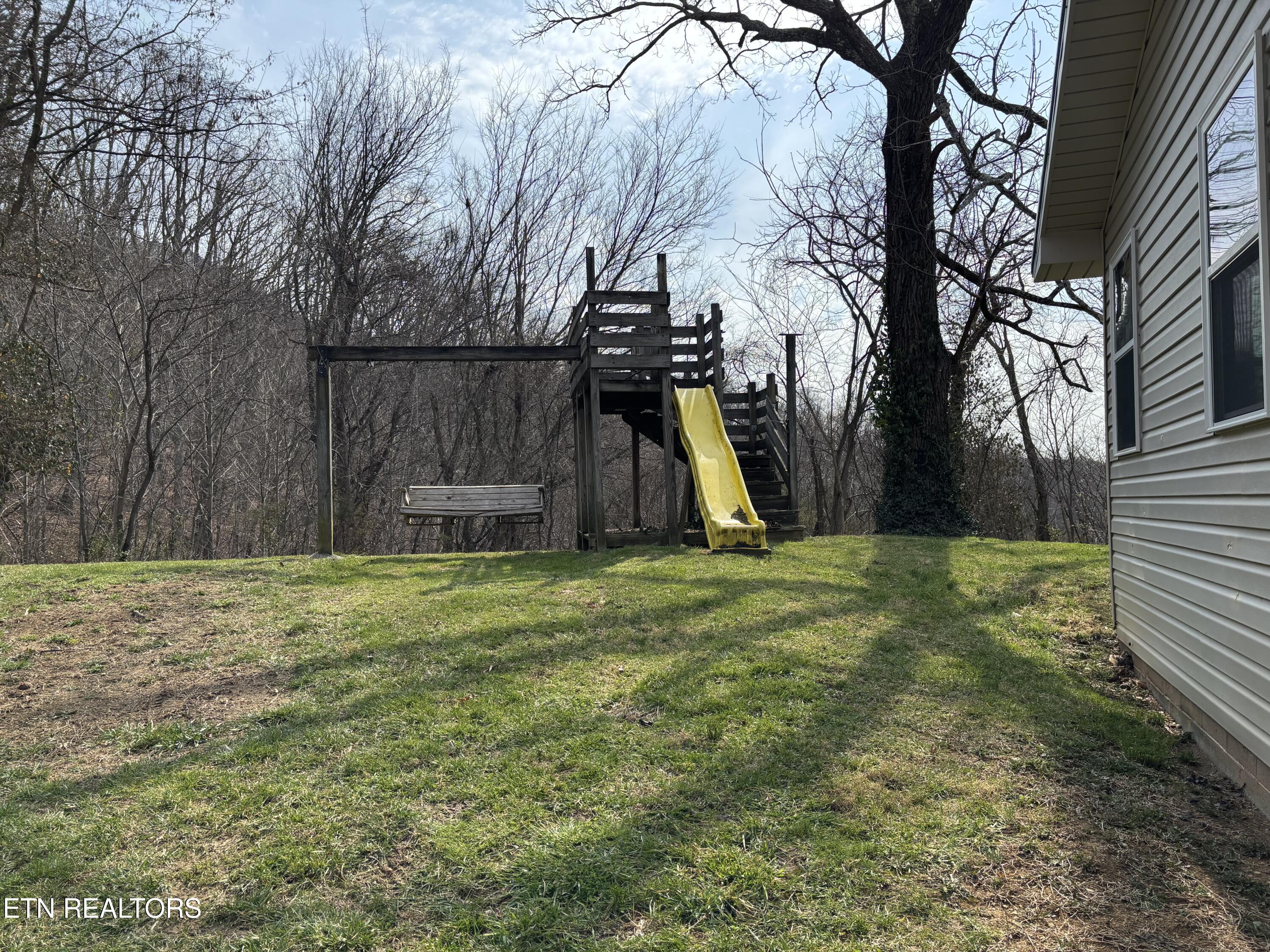 8634 Bud Hawkins Road Corryton TN 37721