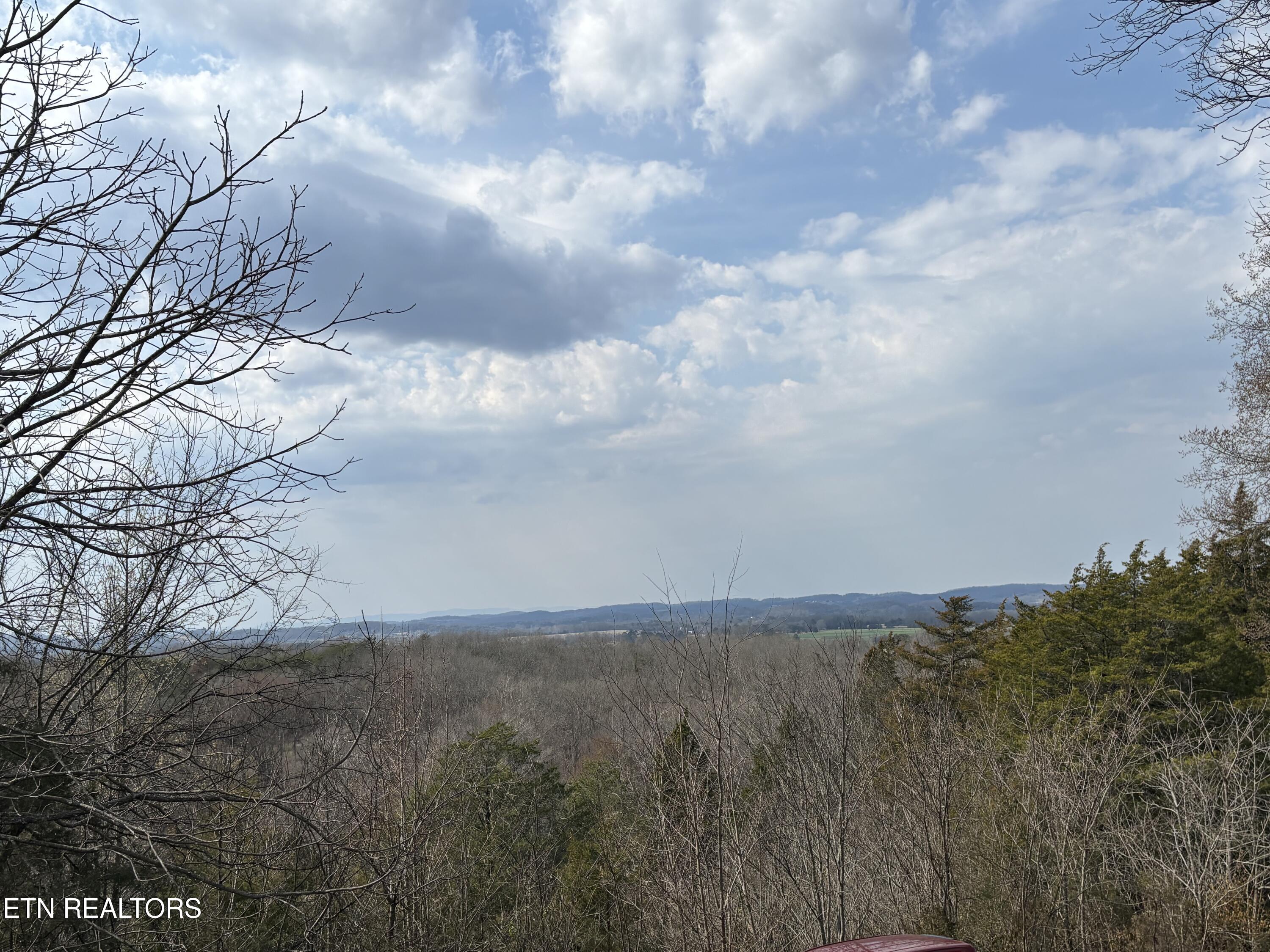 8634 Bud Hawkins Road Corryton TN 37721