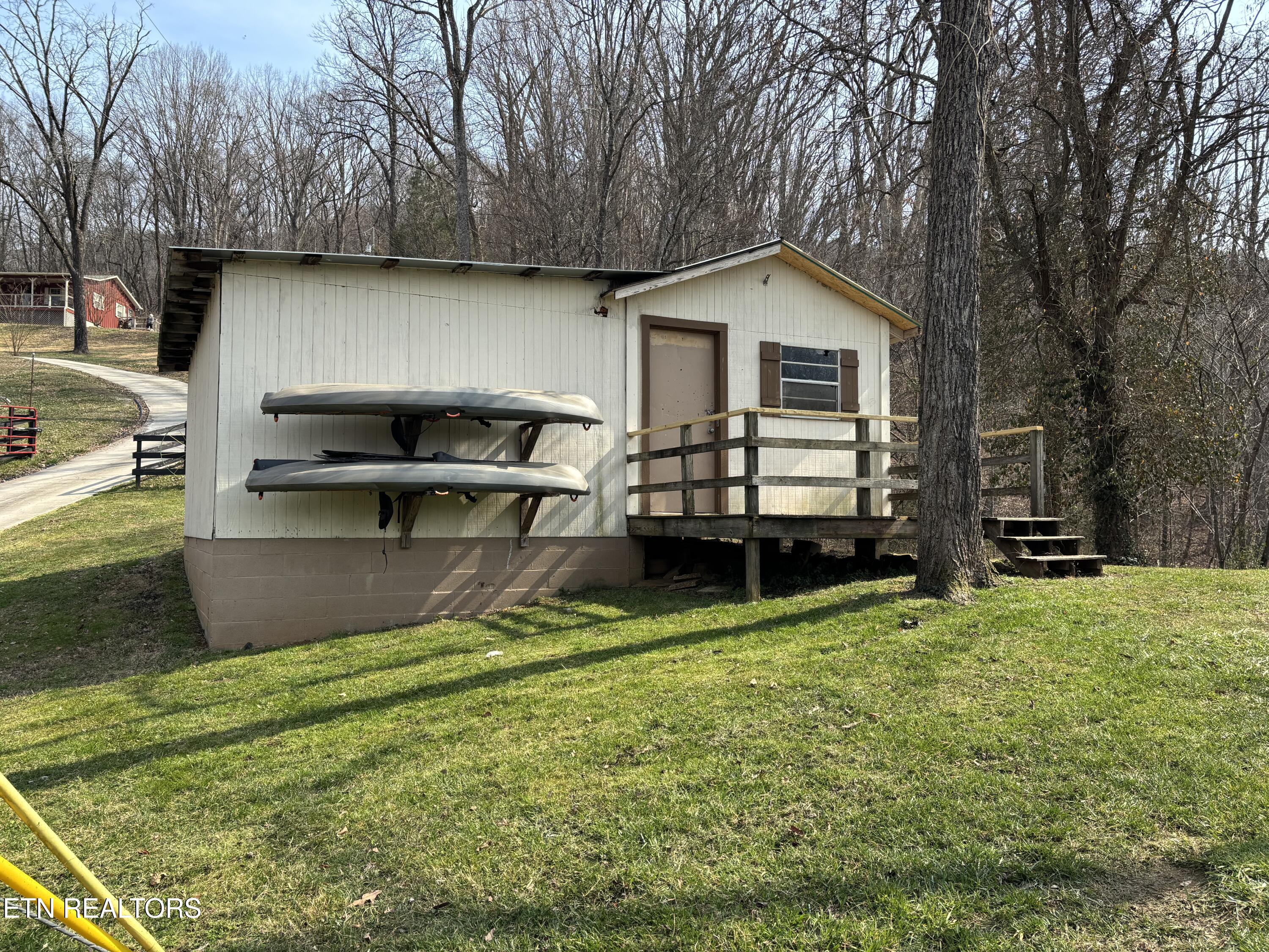 8634 Bud Hawkins Road Corryton TN 37721