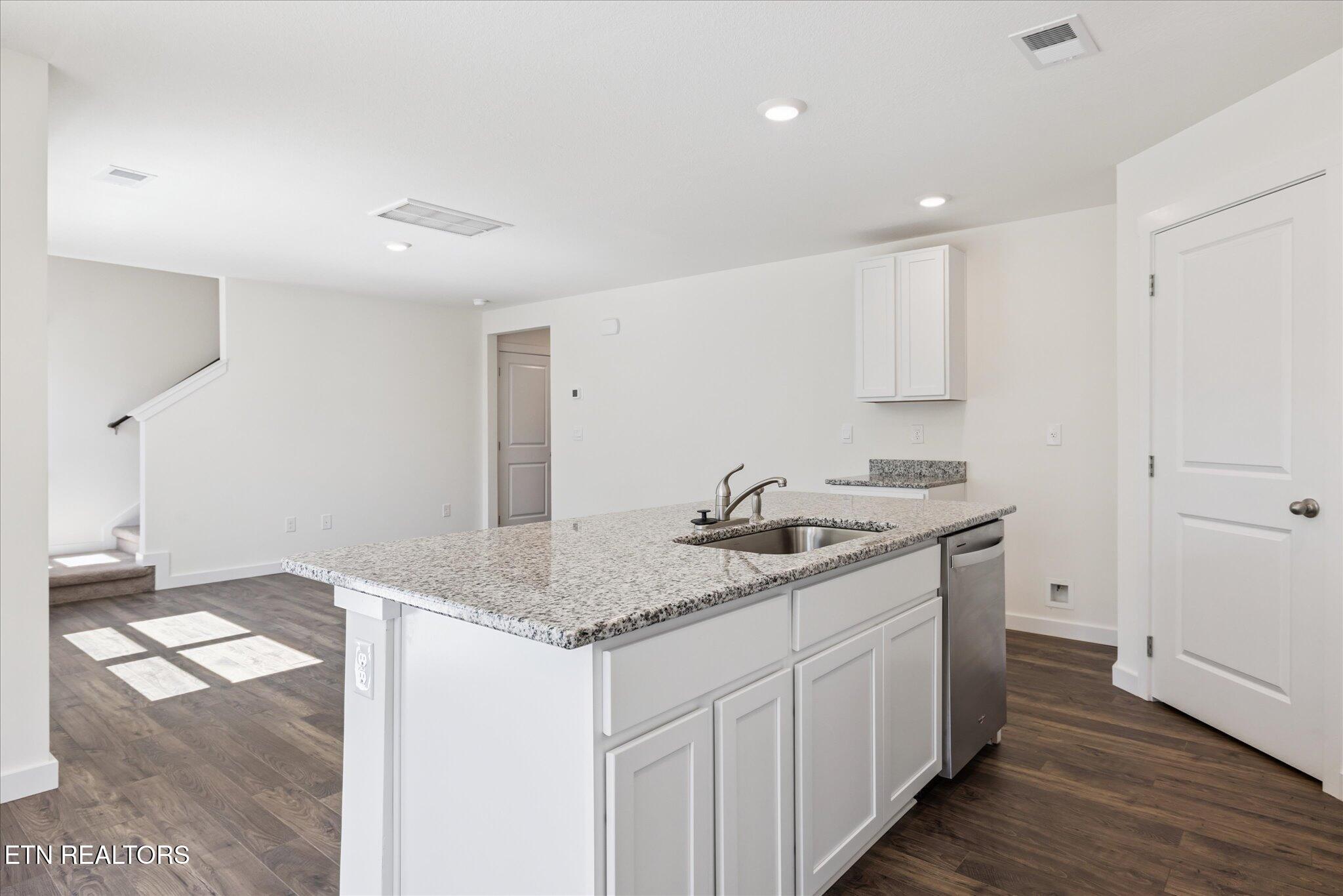 7662 Belhaven Lane Knoxville TN 37918