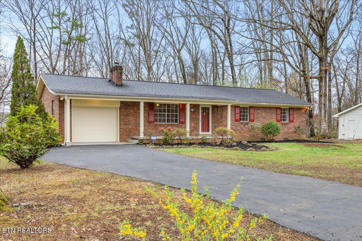 861 Forest Heights Circle Lenoir City TN 37772