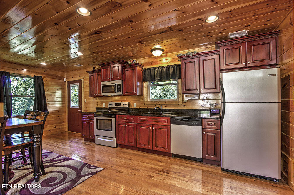 1742 Pulaski Lane Sevierville TN 37862
