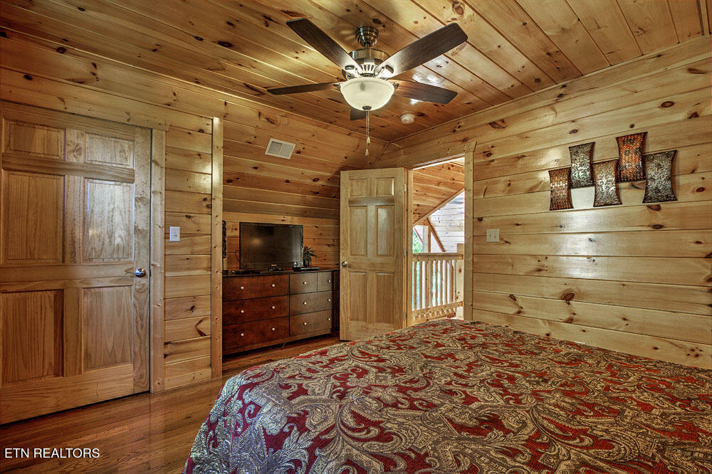 1742 Pulaski Lane Sevierville TN 37862