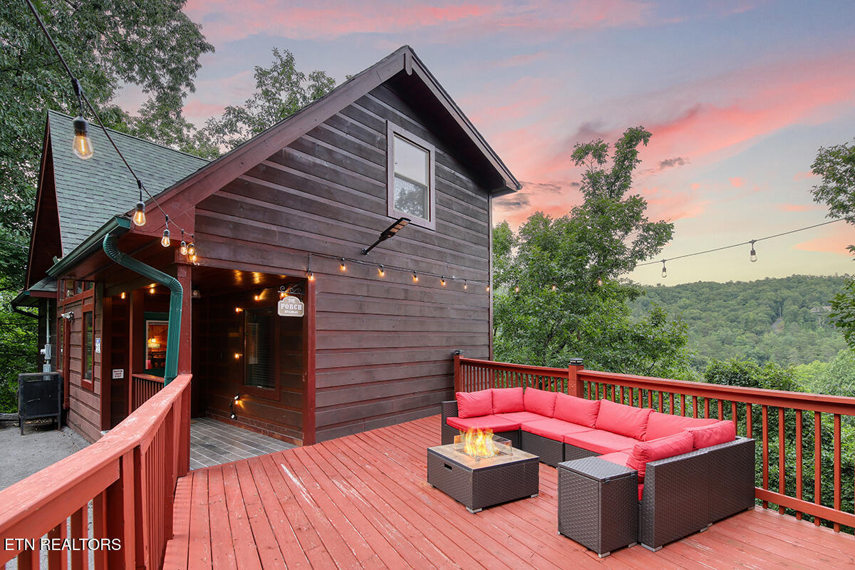 1742 Pulaski Lane Sevierville TN 37862