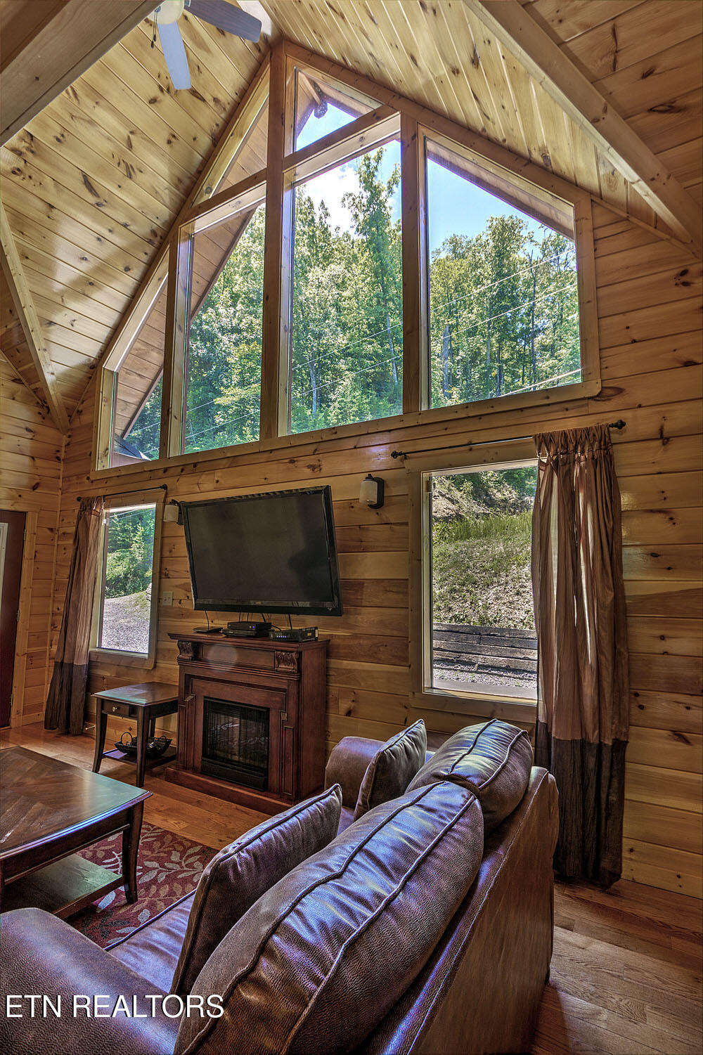 1742 Pulaski Lane Sevierville TN 37862