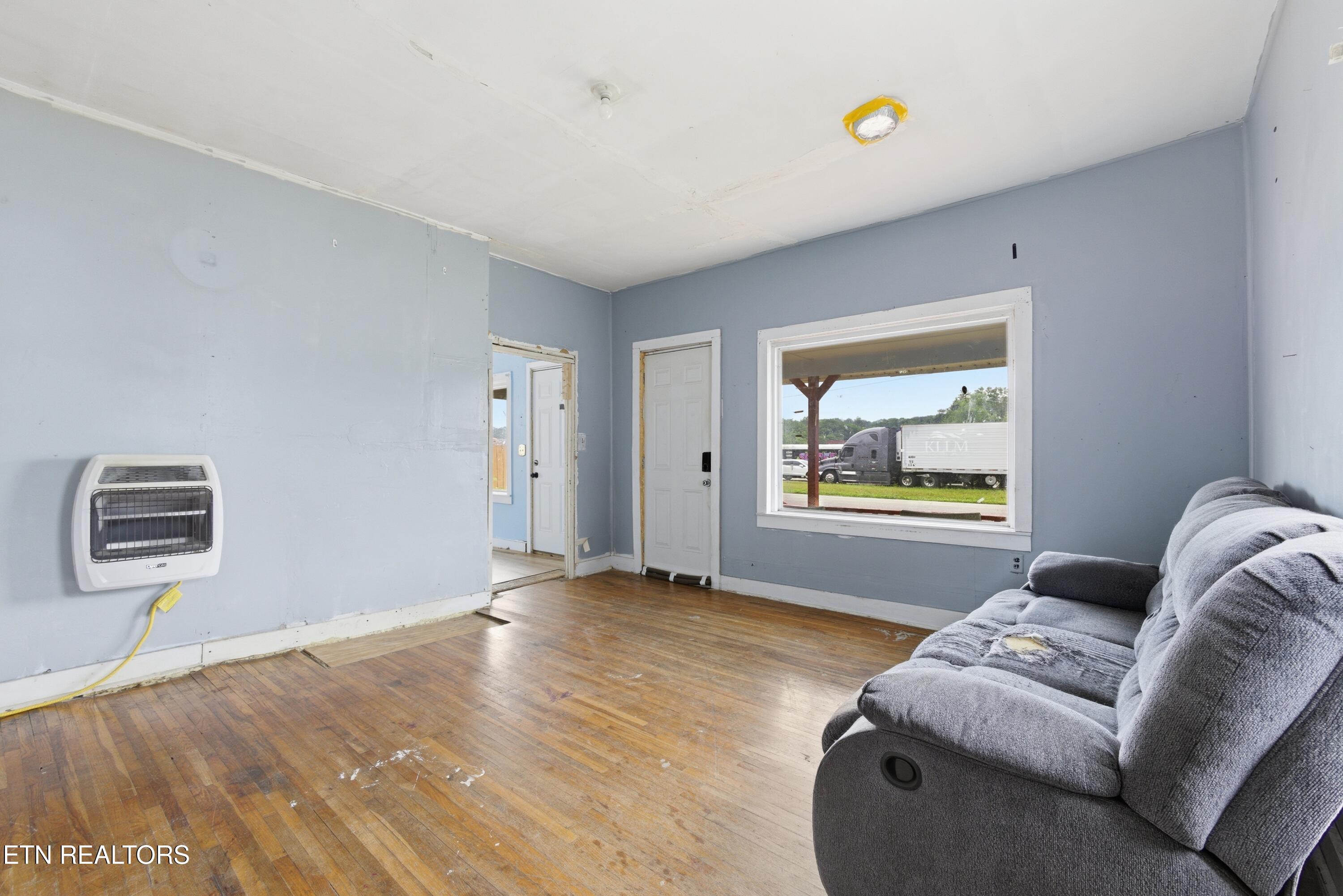 315 S Front Avenue Rockwood TN 37854