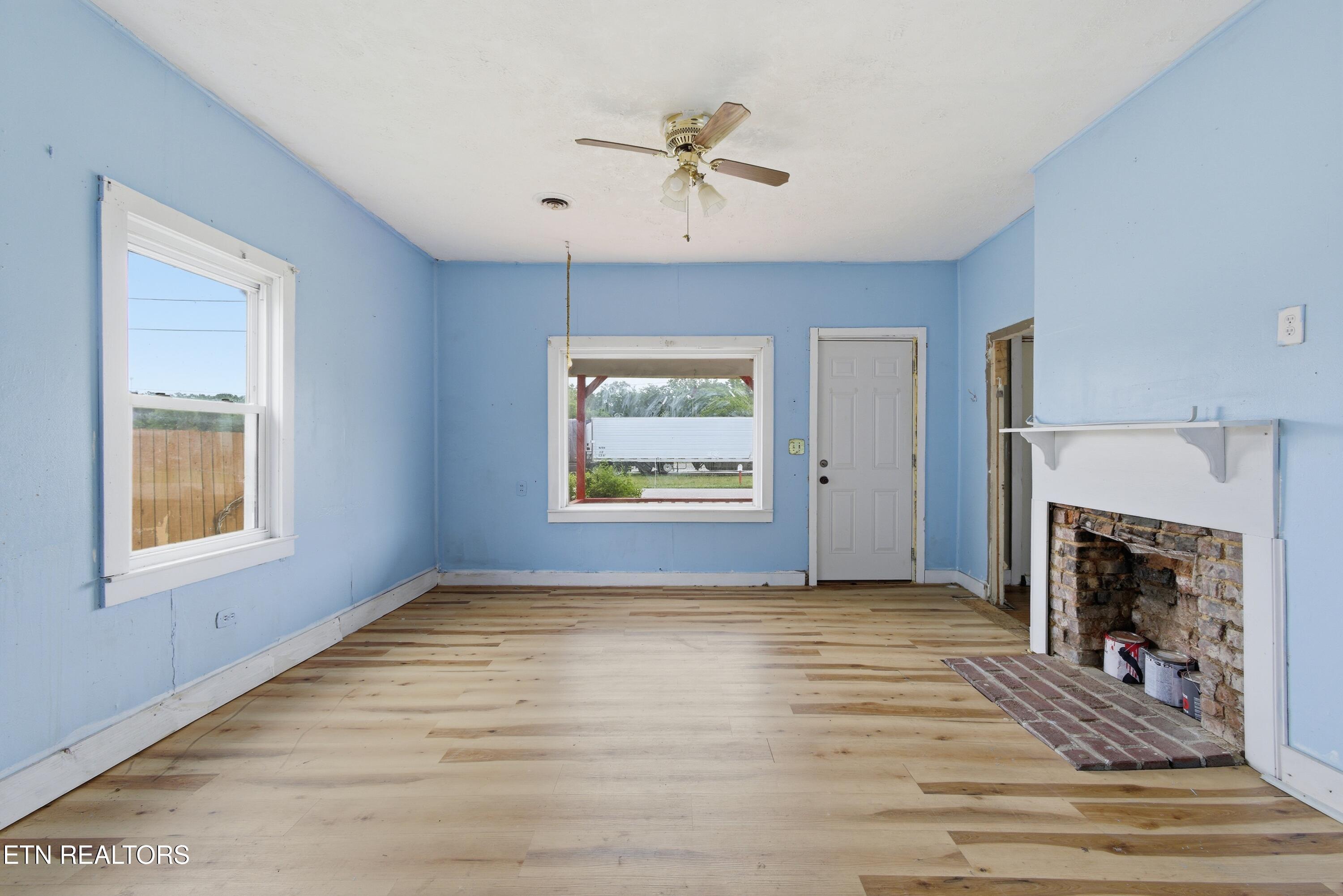 315 S Front Avenue Rockwood TN 37854