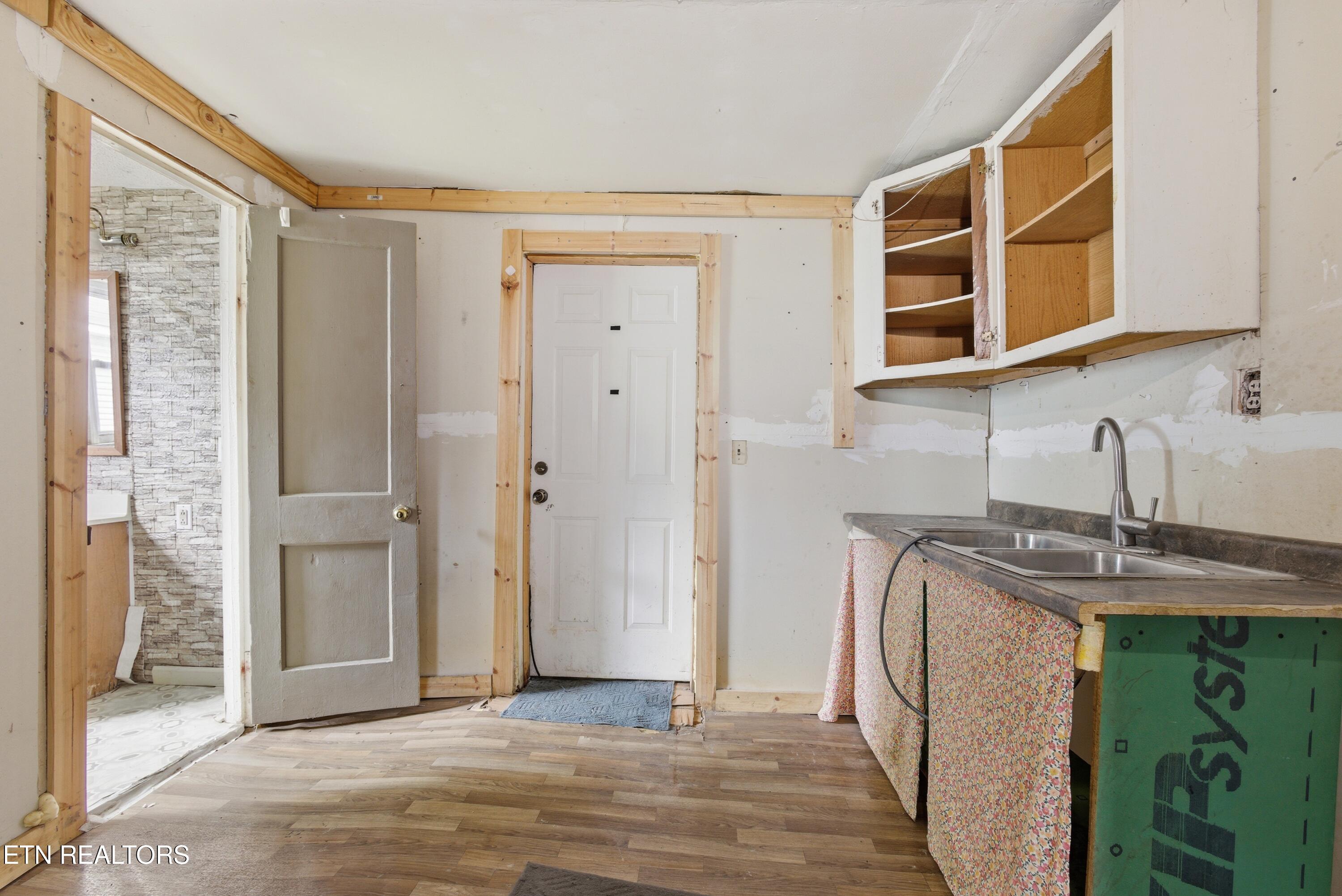 315 S Front Avenue Rockwood TN 37854