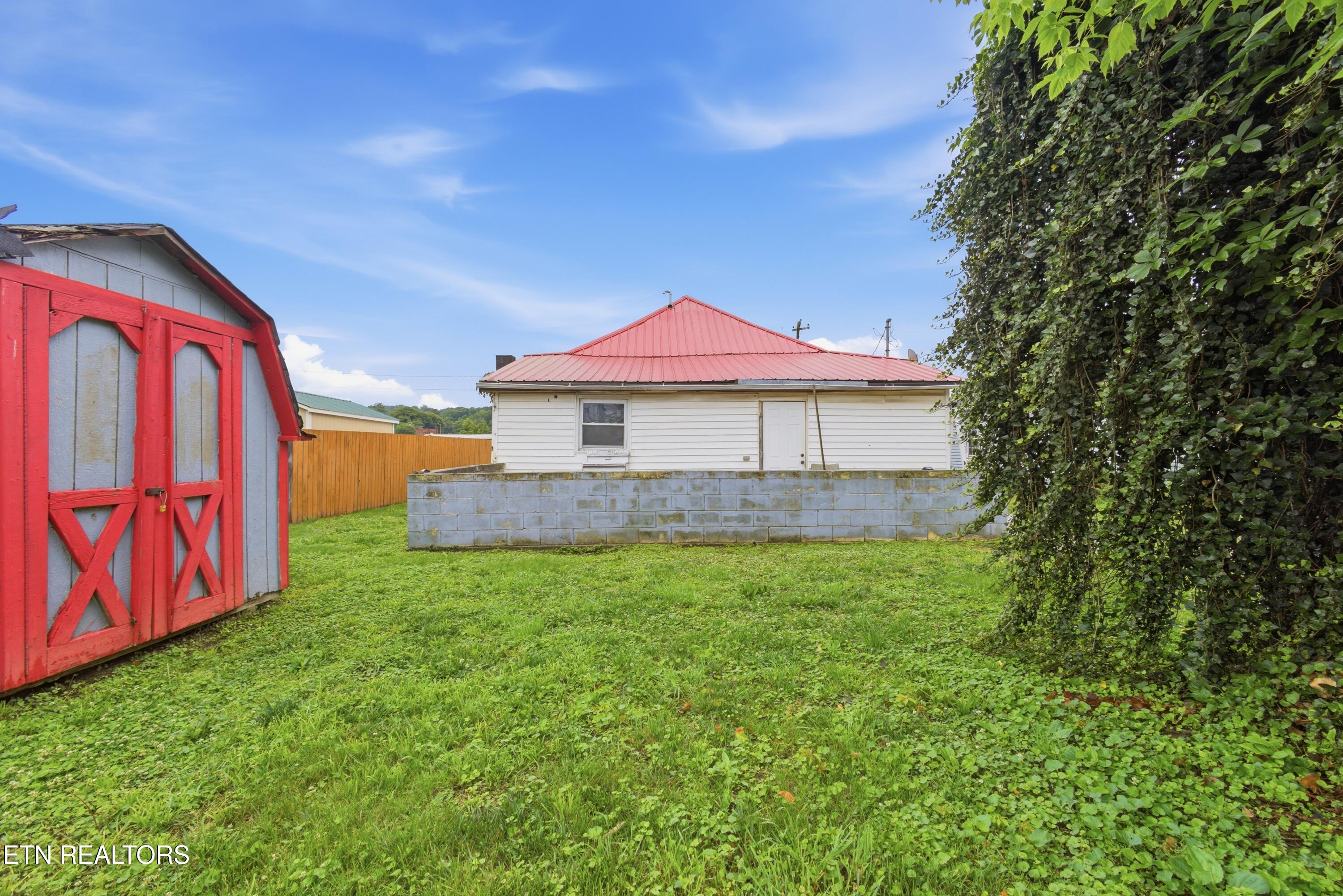 315 S Front Avenue Rockwood TN 37854