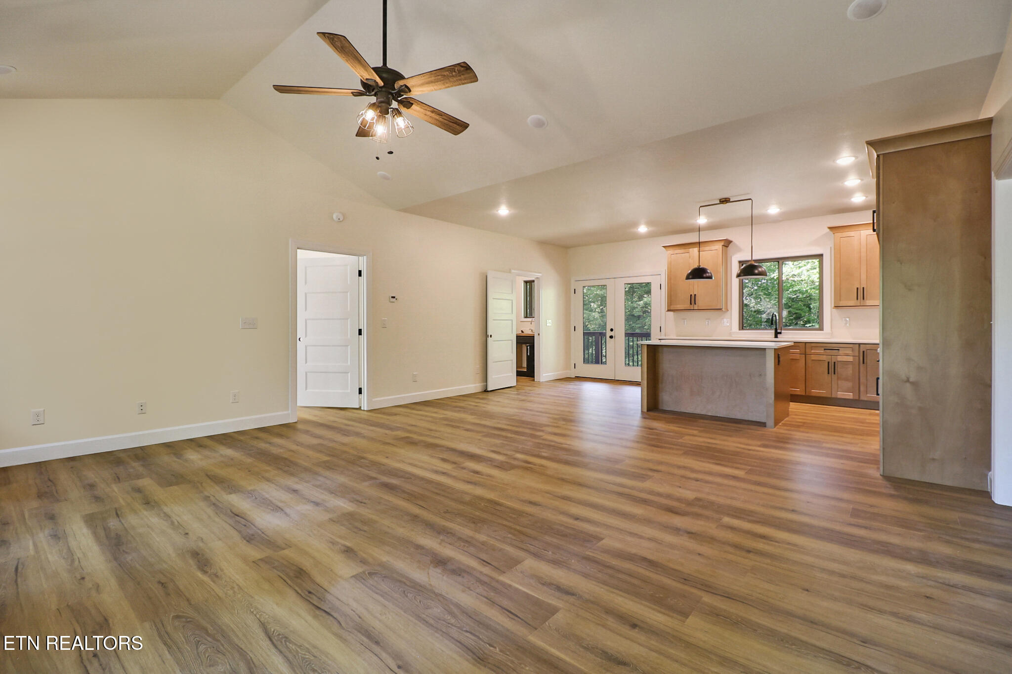 210 Creekview Court Jamestown TN 38556
