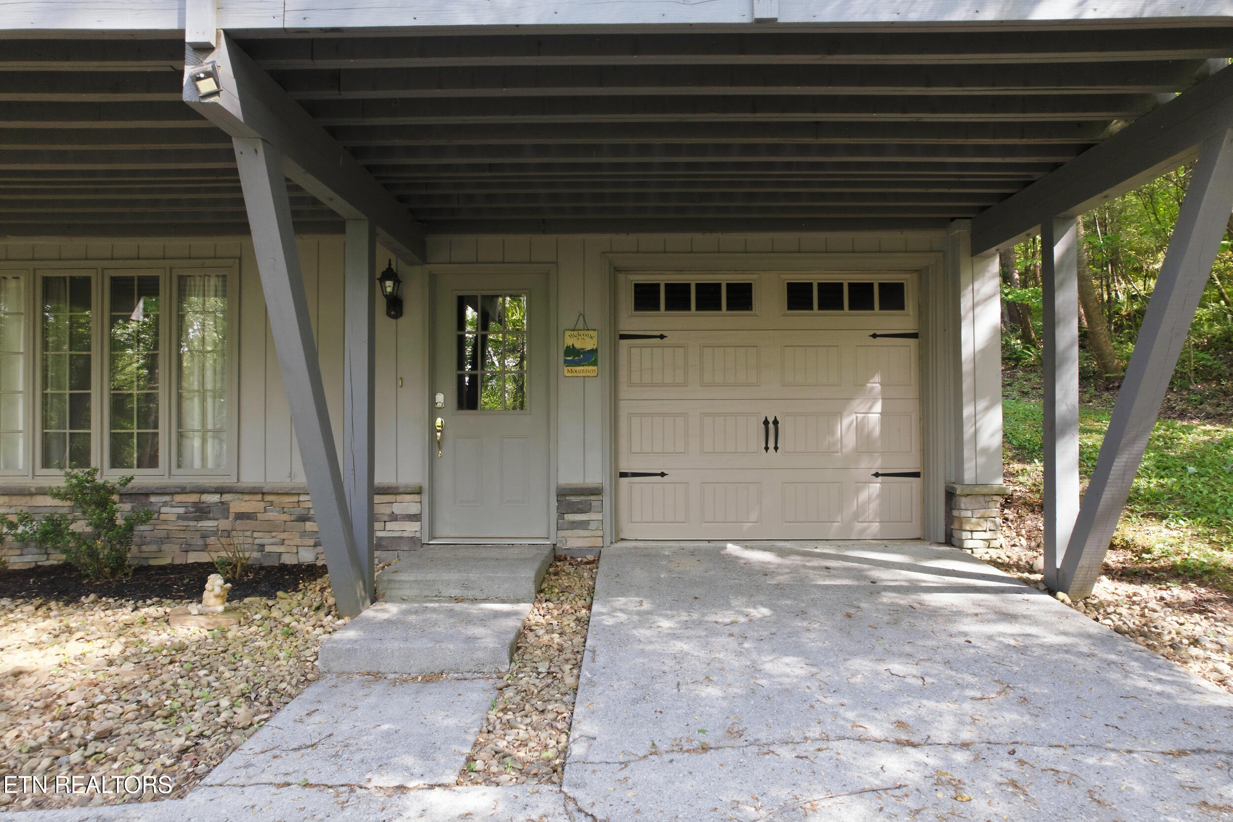 313 Domar Drive Townsend TN 37882