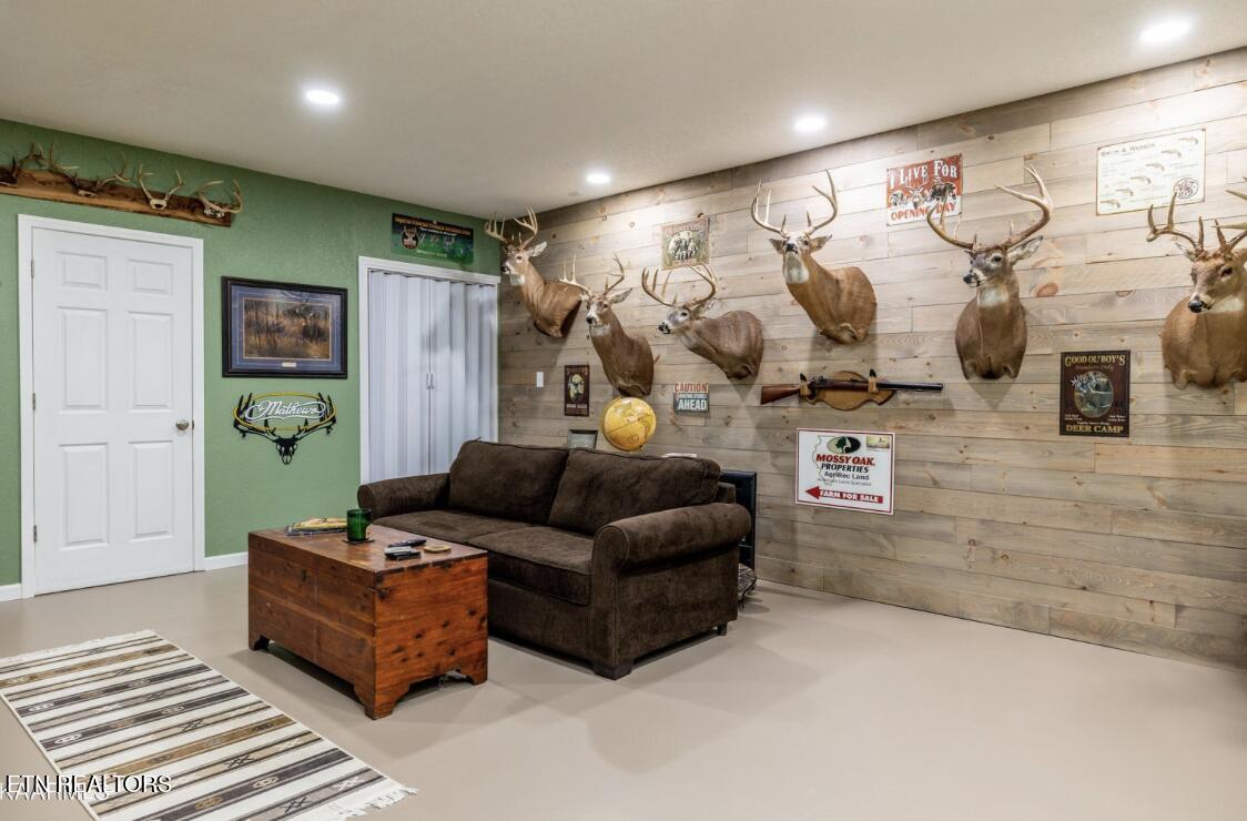 1518 Caleb Trail Greenback TN 37742