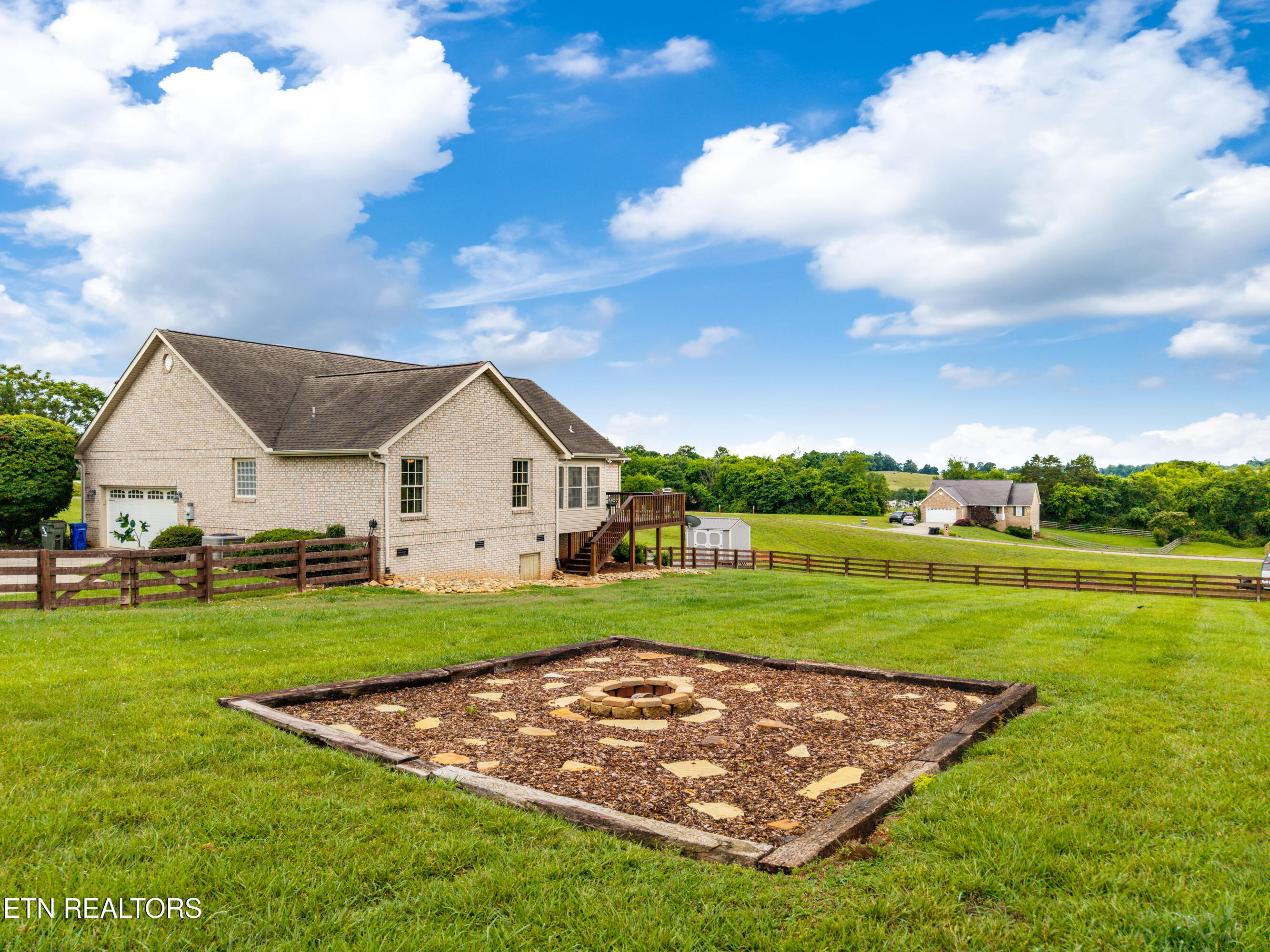 1518 Caleb Trail Greenback TN 37742