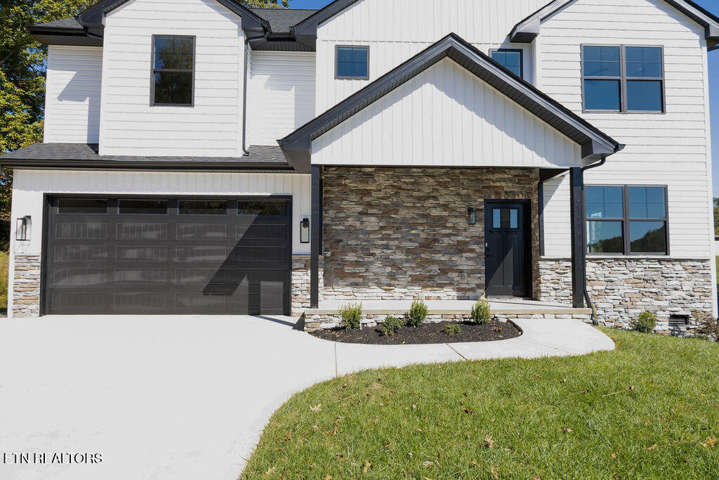 2200 Lulu Lizzy Lane Knoxville TN 37932