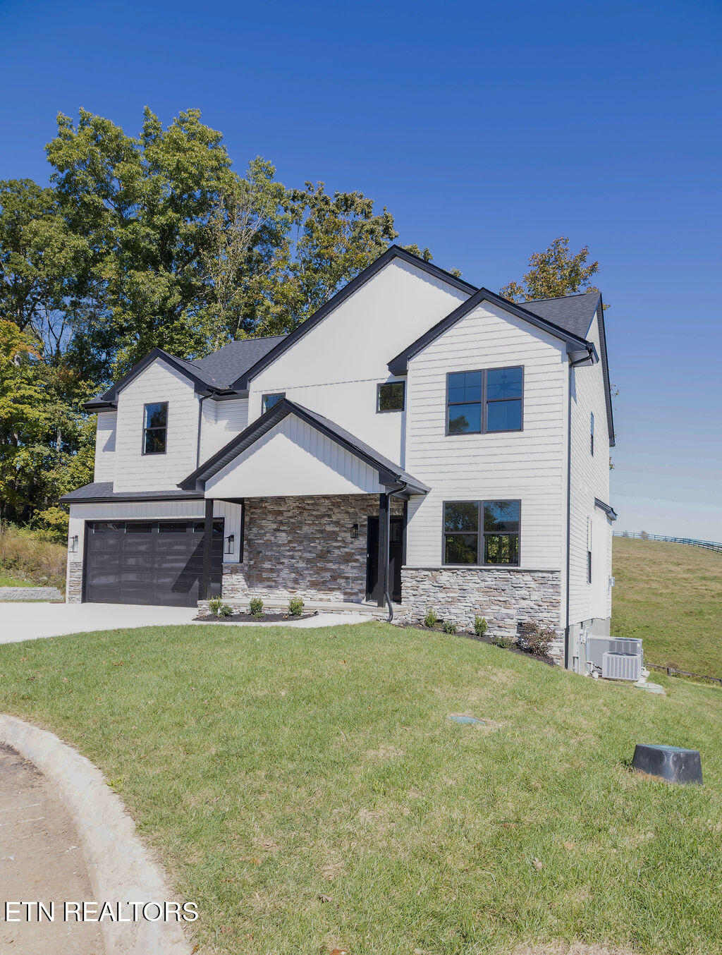 2200 Lulu Lizzy Lane Knoxville TN 37932