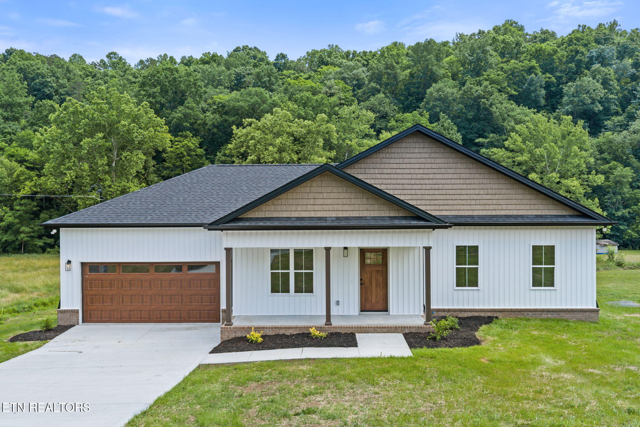 2551 Hinds Creek Road Heiskell TN 37754