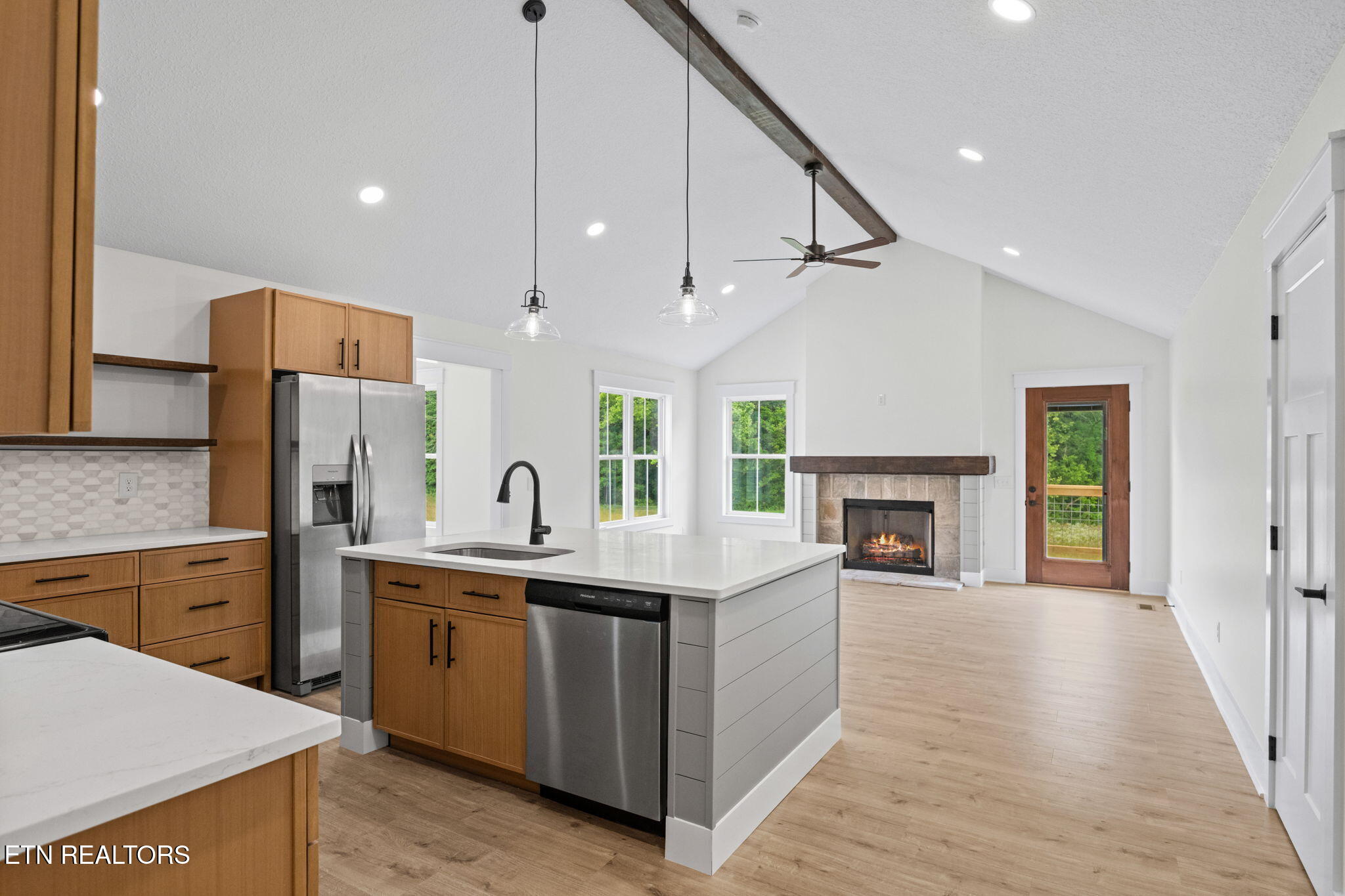 2551 Hinds Creek Road Heiskell TN 37754