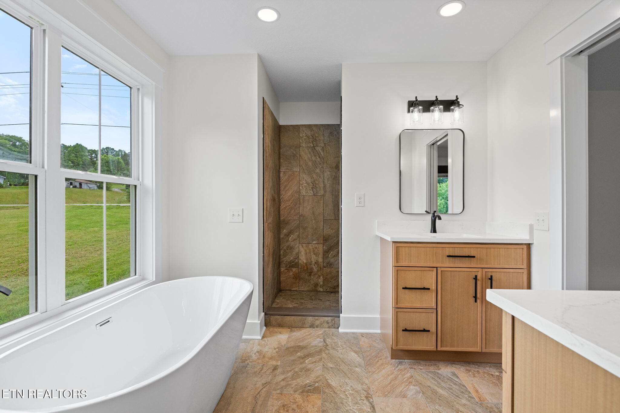 2551 Hinds Creek Road Heiskell TN 37754