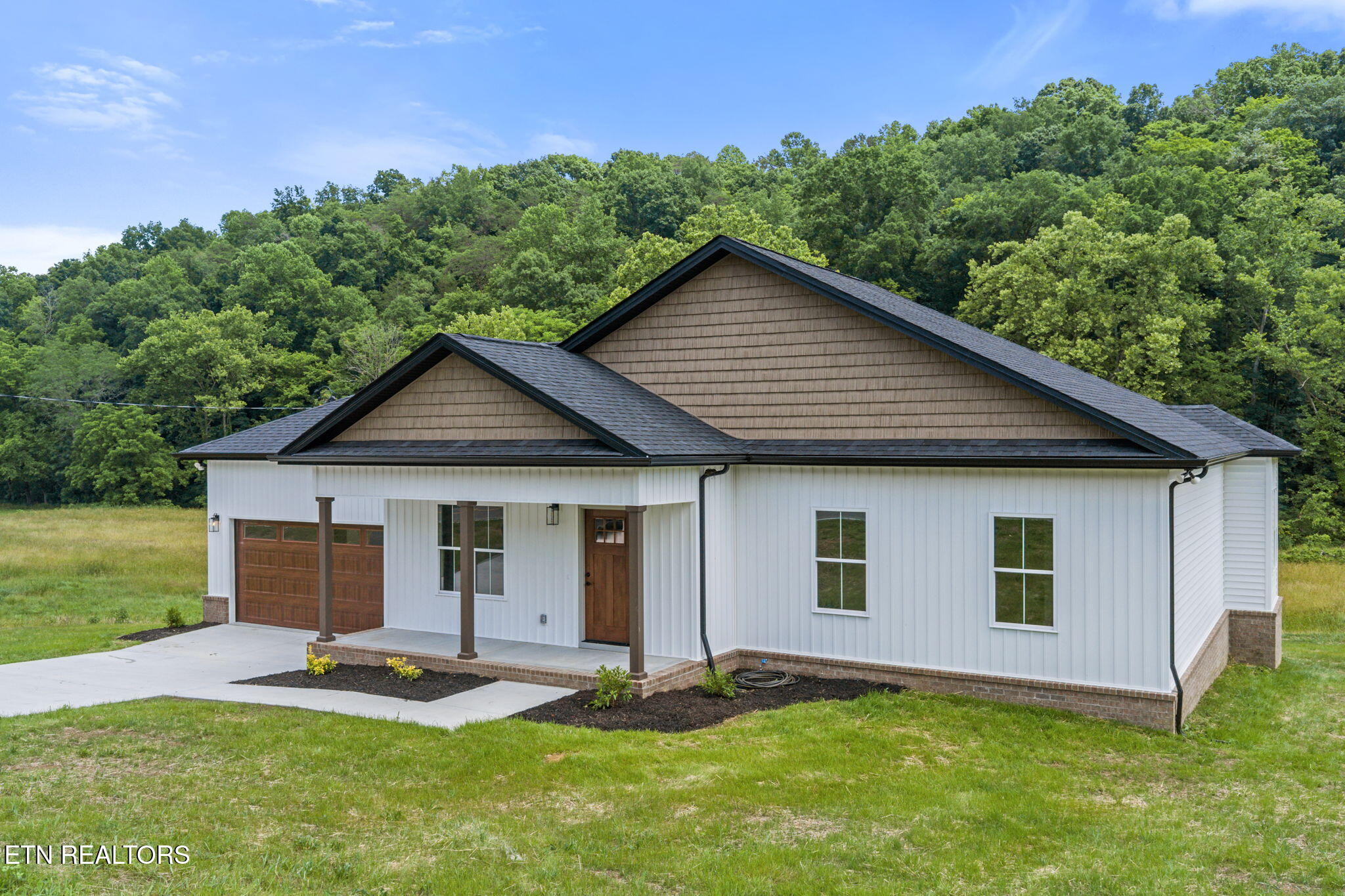 2551 Hinds Creek Road Heiskell TN 37754