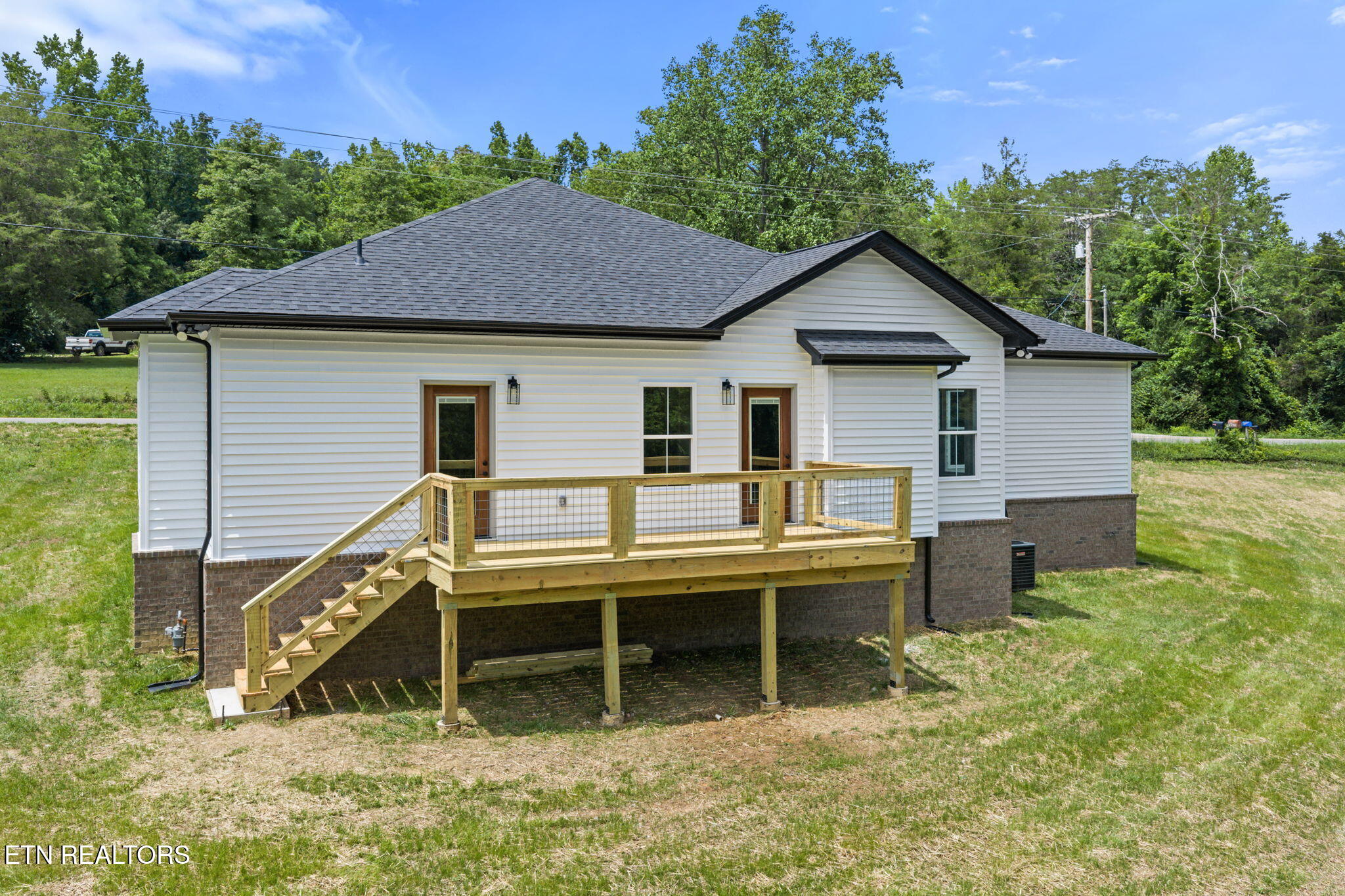 2551 Hinds Creek Road Heiskell TN 37754