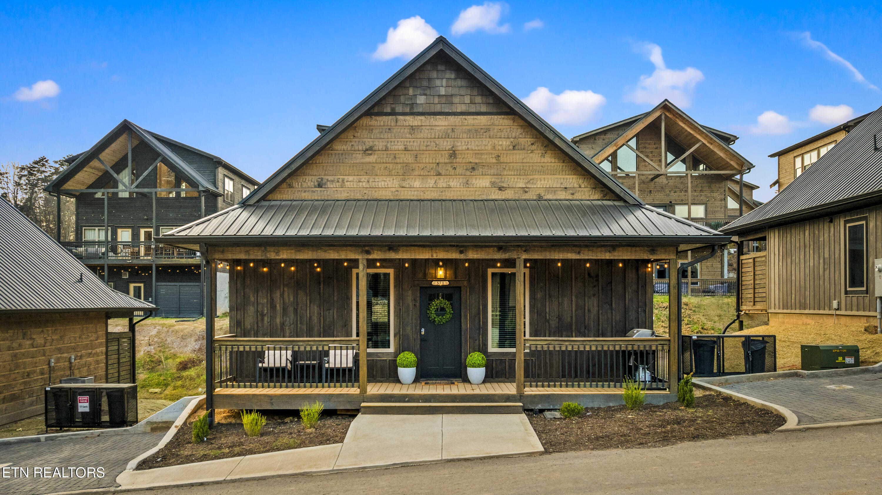 564 Warbonnet Way Pigeon Forge TN 37863