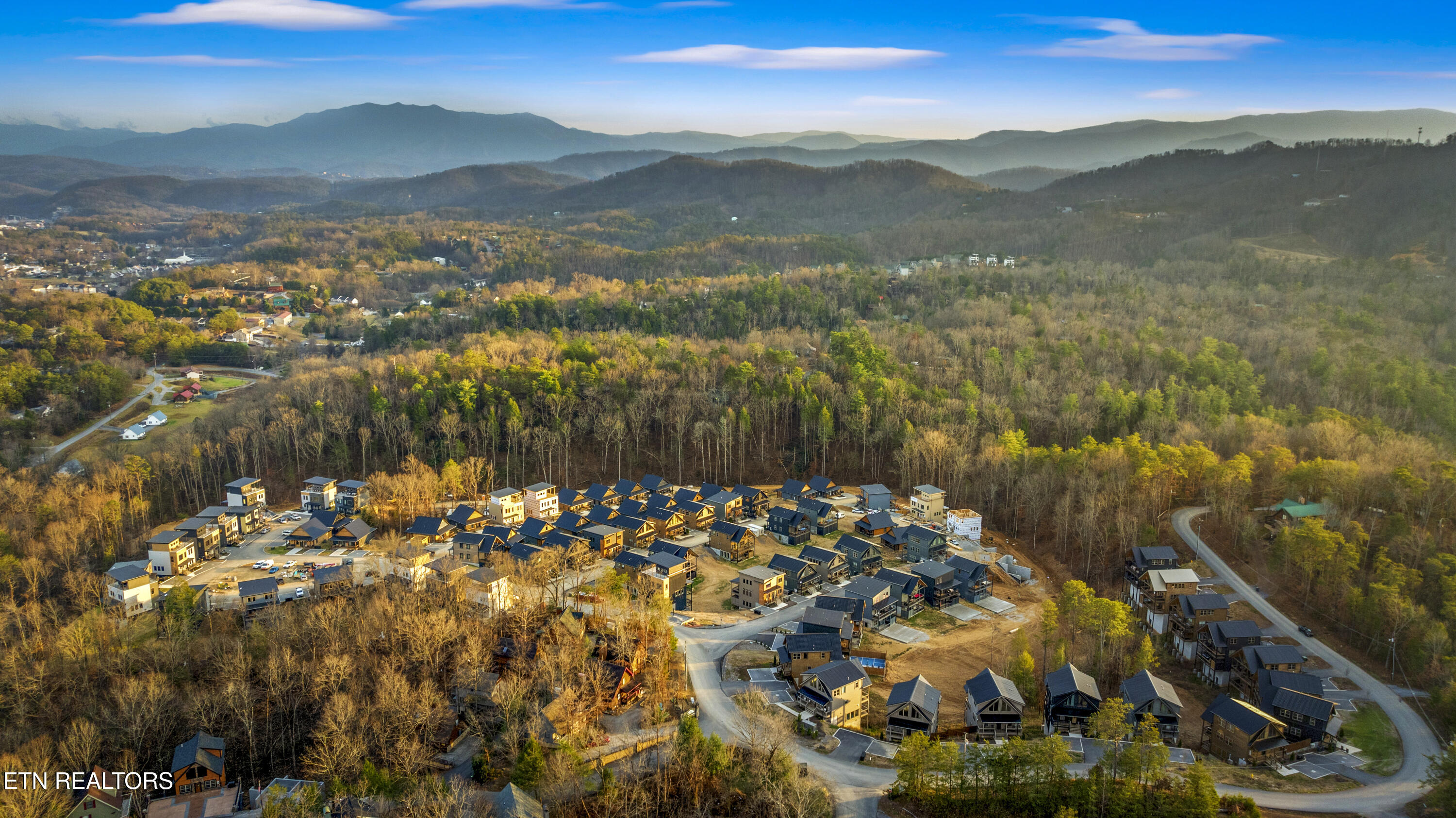 564 Warbonnet Way Pigeon Forge TN 37863