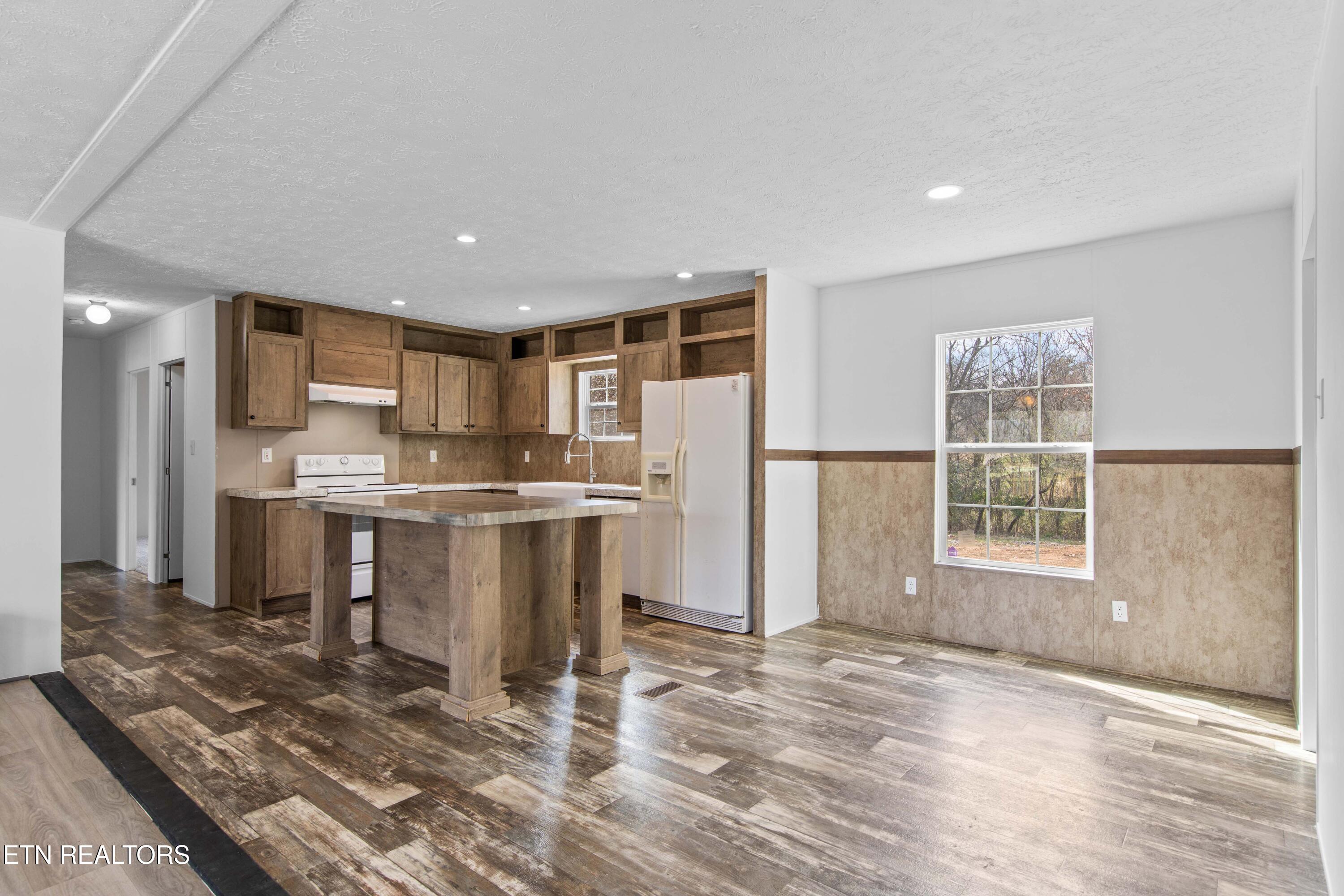 523 N Point Road Sweetwater TN 37874
