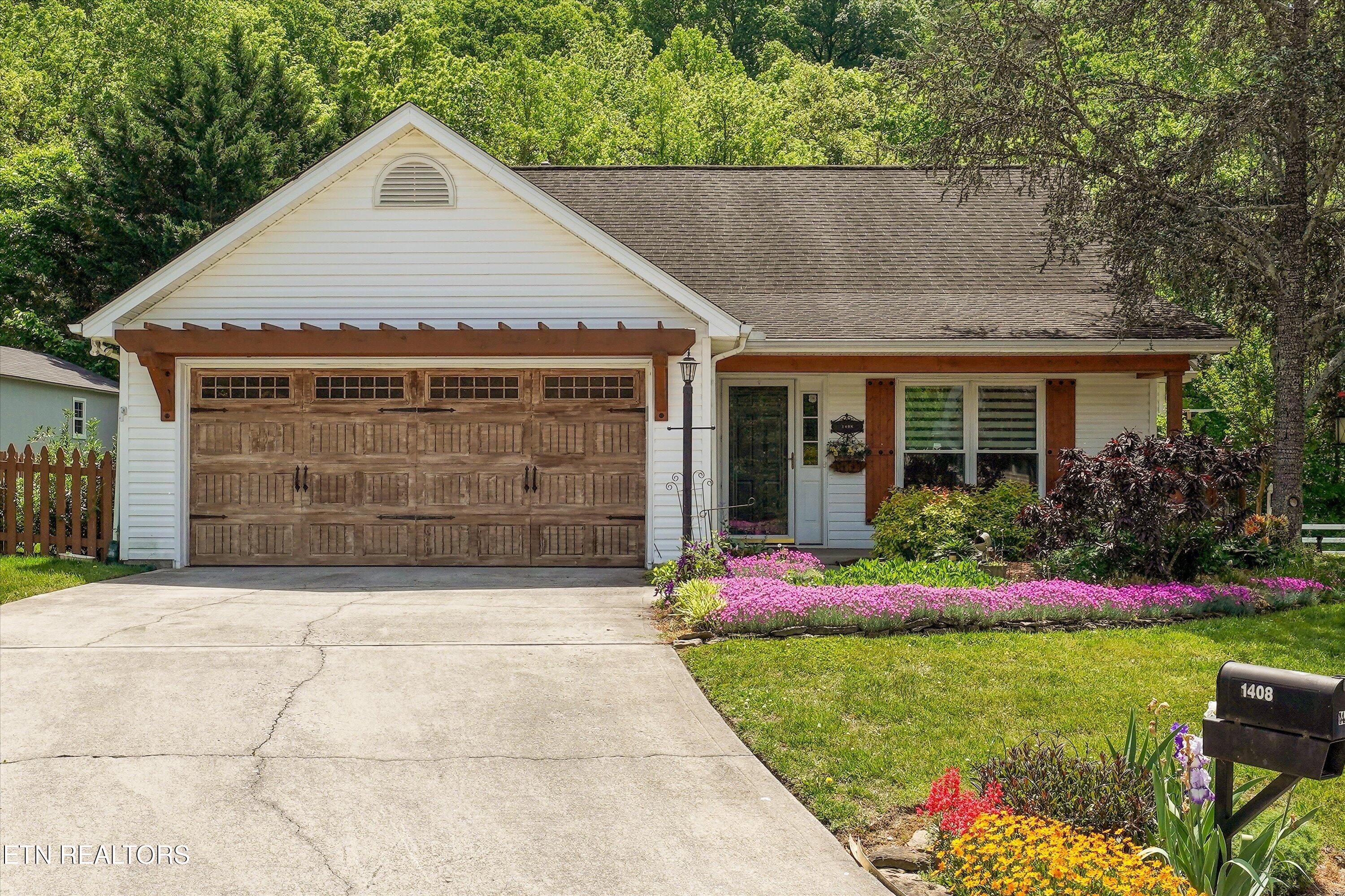1408 Mandrell Drive Knoxville TN 37918